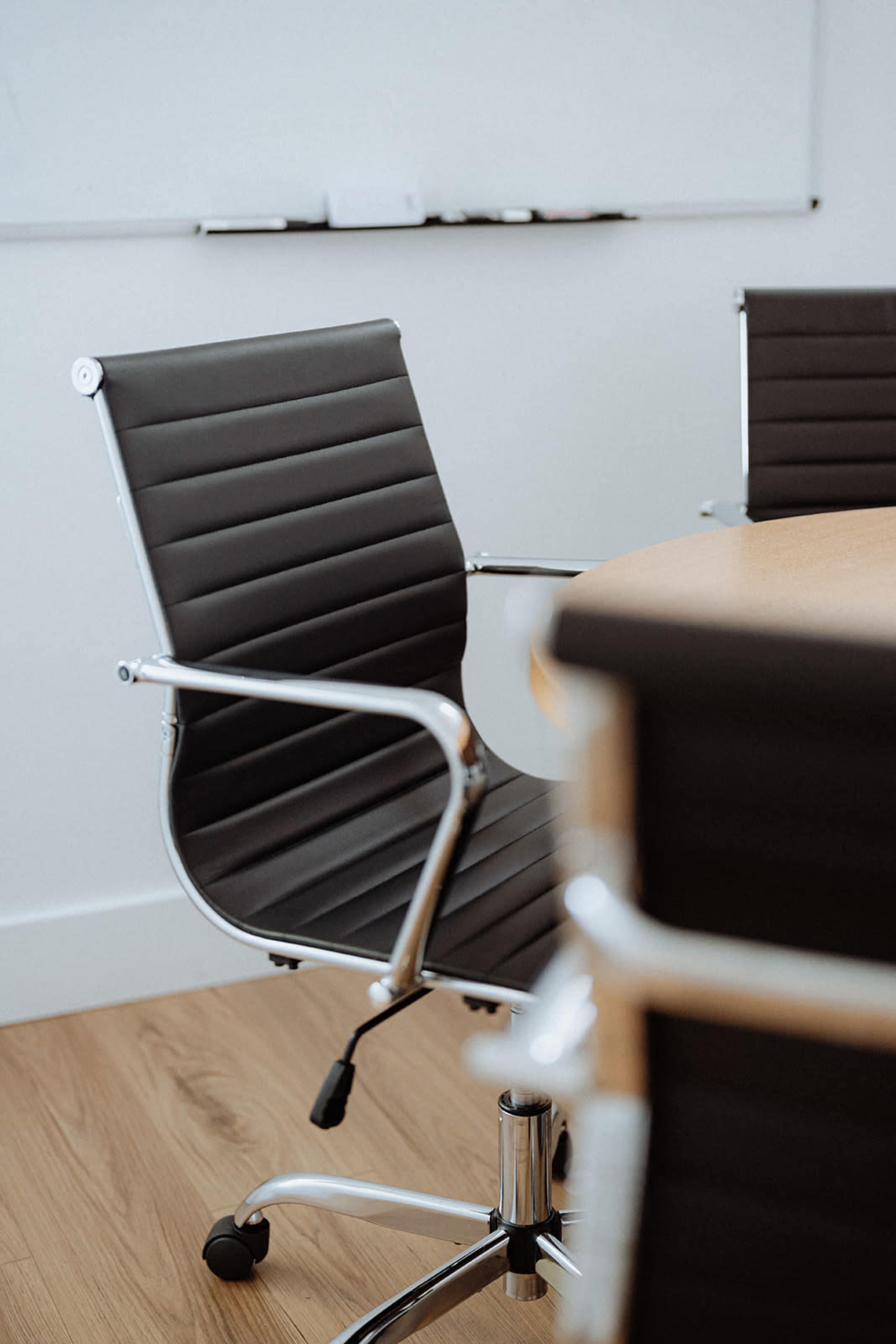 Cozy multipurpose meeting space for 6 Image in Richmond, Richmond, BC