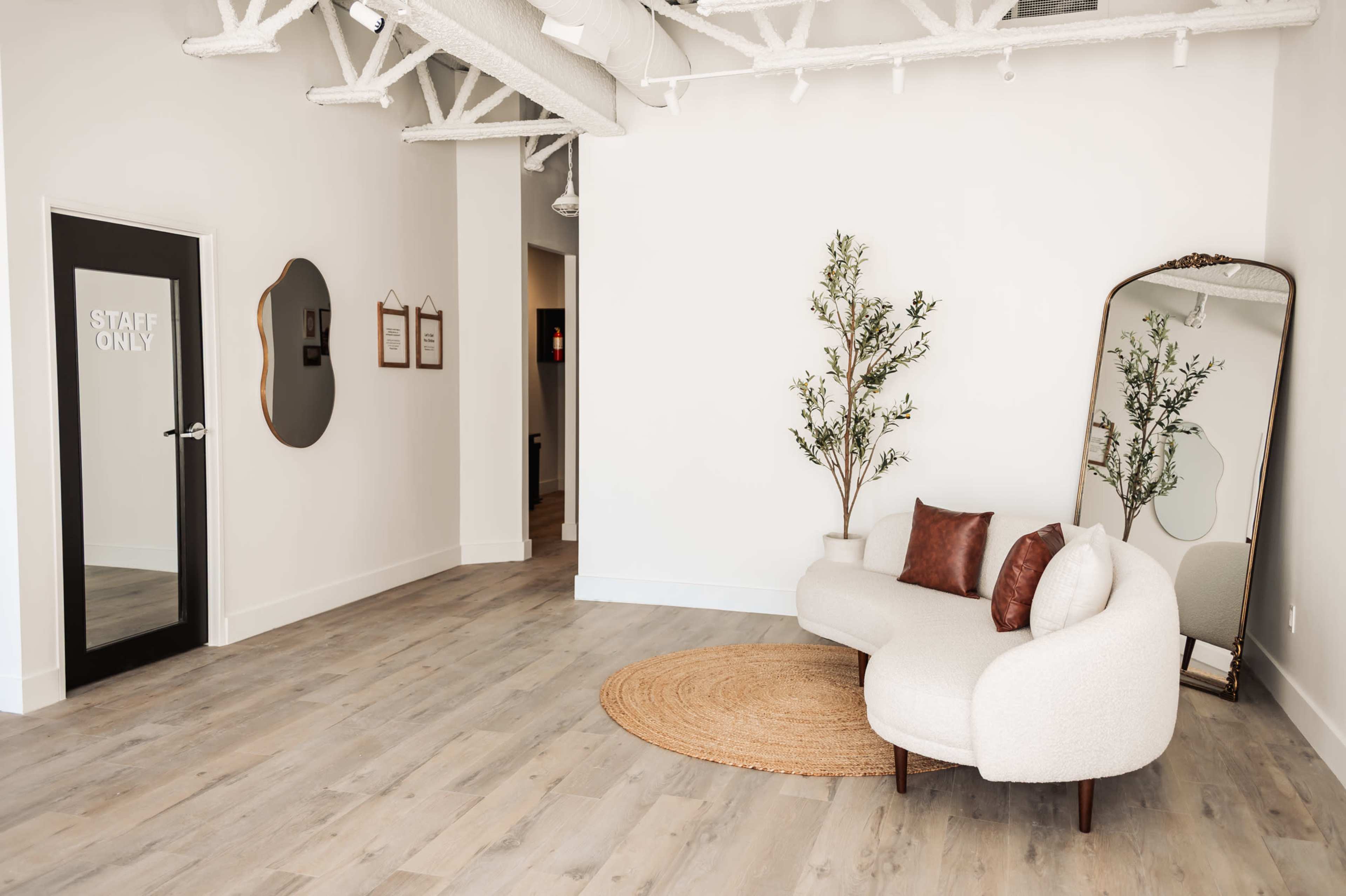 Natural Light Editorial Studio in Ottawa Image in Glen Cairn, Kanata, ON