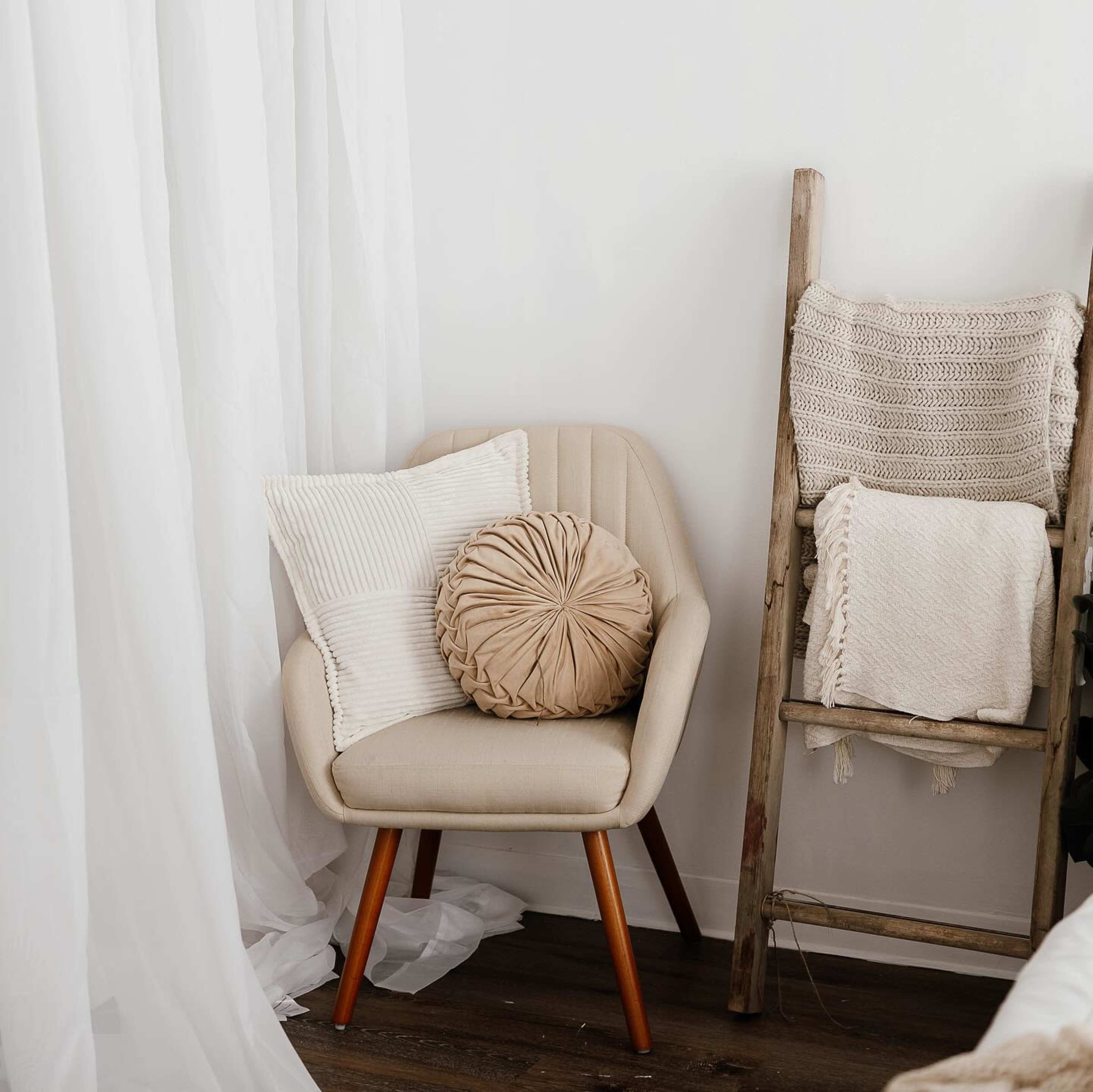 Light and airy west side studio Image in Speedway, Speedway, IN