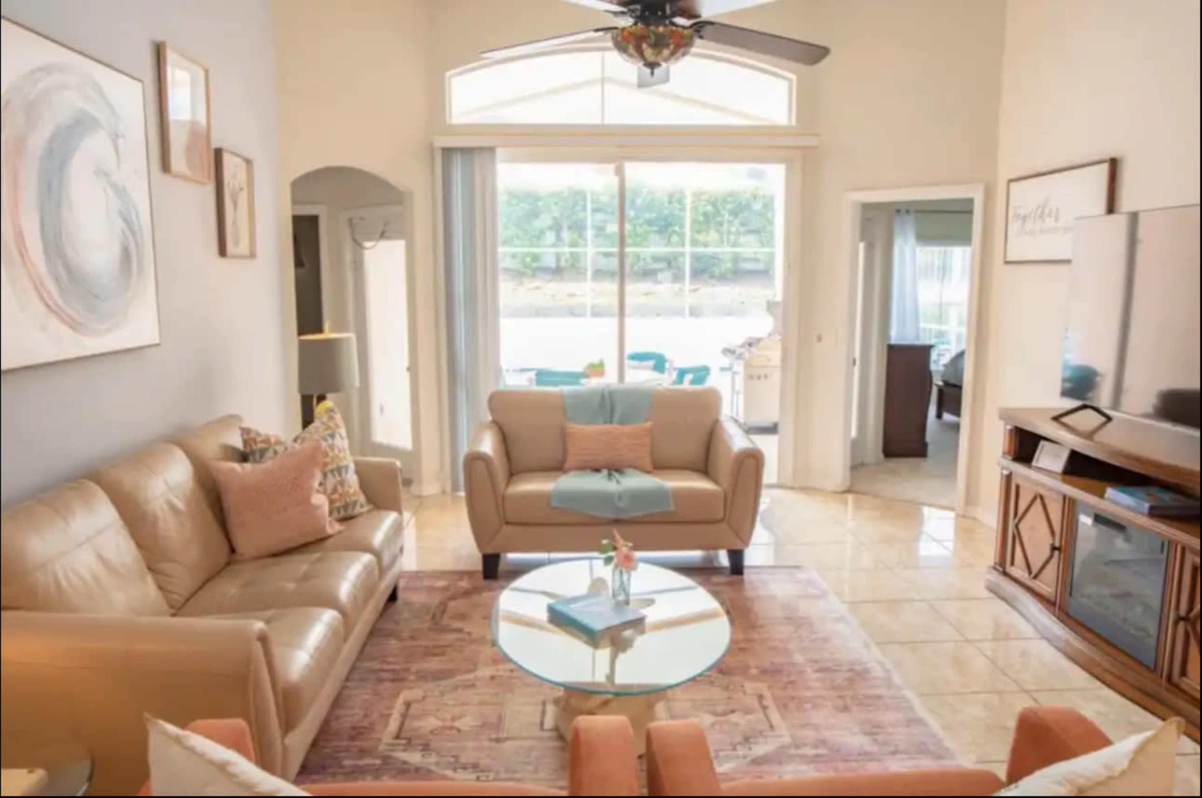 Residential Pool Home with Hot Tub Image in , Davenport, FL