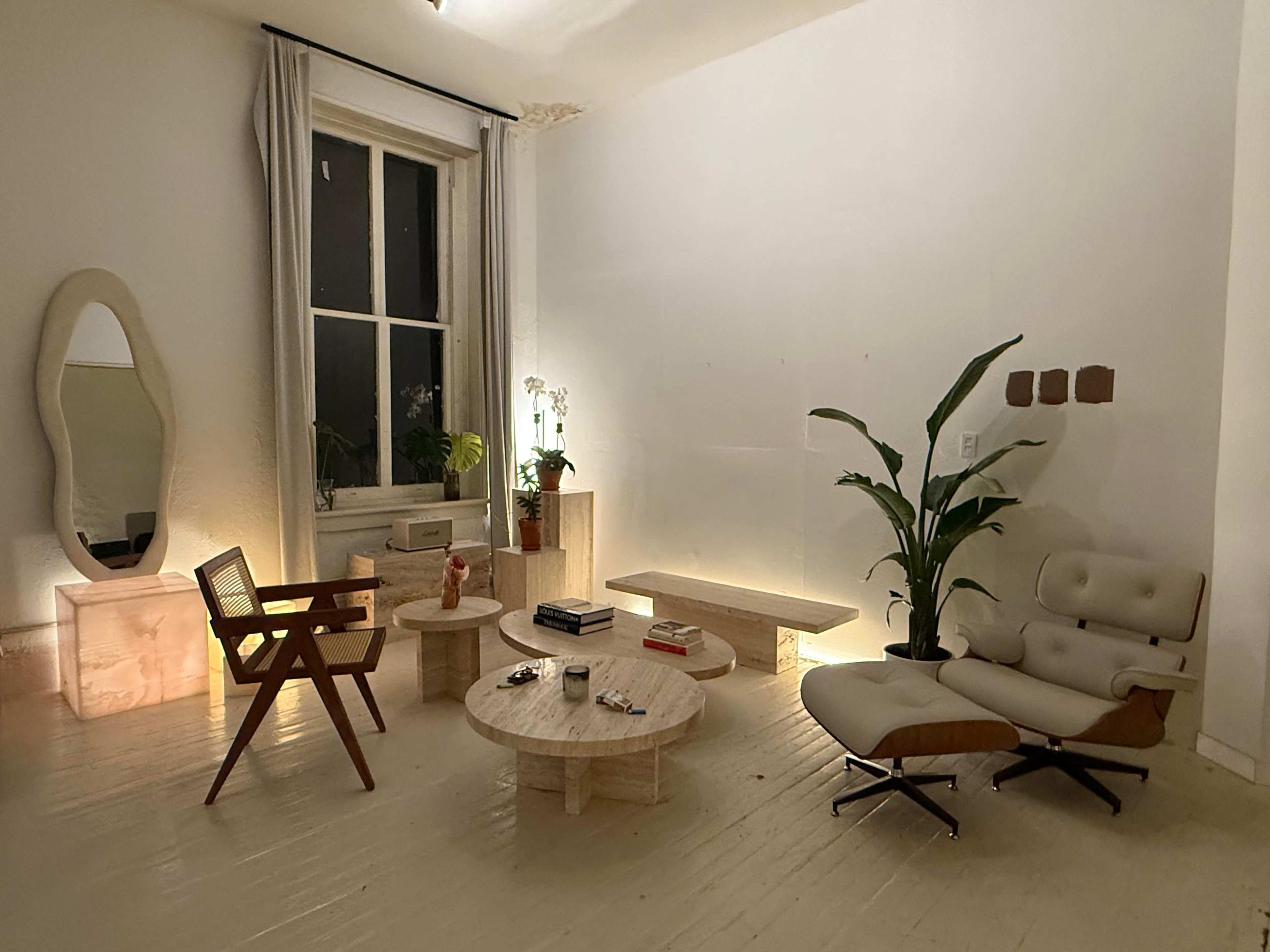 CROSBY St. SOHO Studio, 13ft Ceilings! AMAZING LIGHT Image in Lower Manhattan, new york, NY