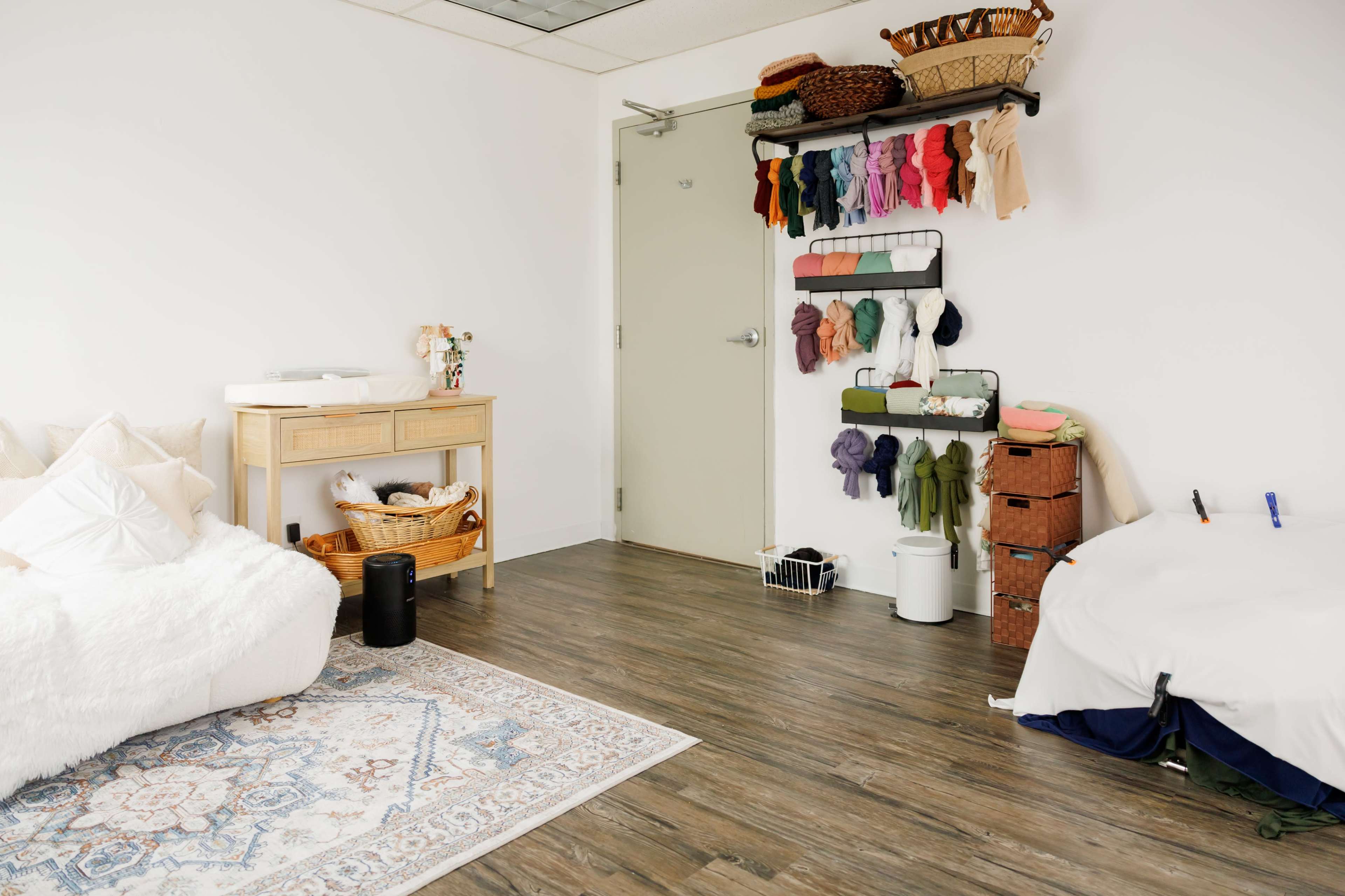 Cozy Newborn Photography Studio Image in Des Moines, Des Moines, IA