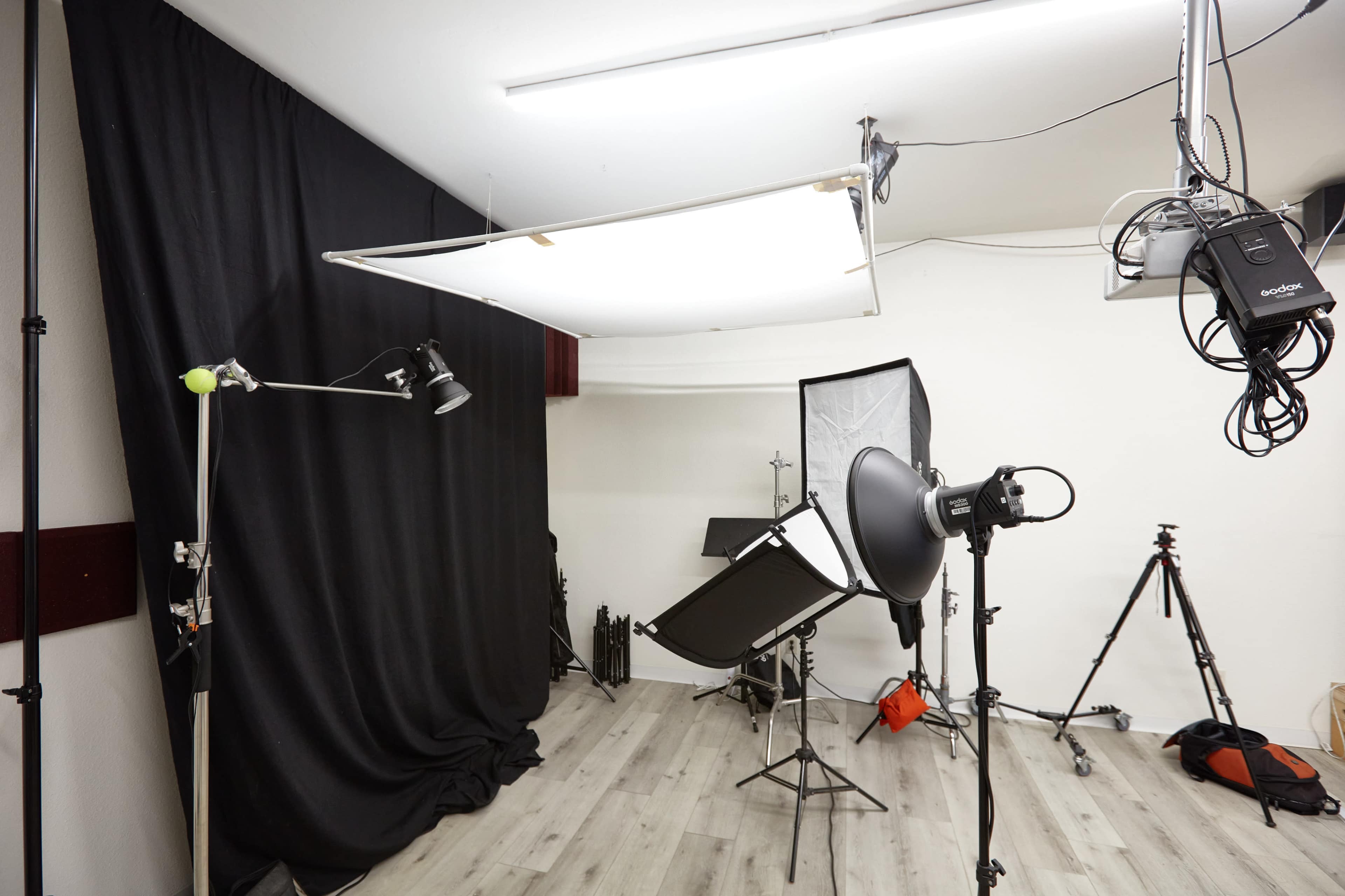 Pre-lit studio with virtual sets, motion control, and props Image in San Marcos, San Marcos, CA