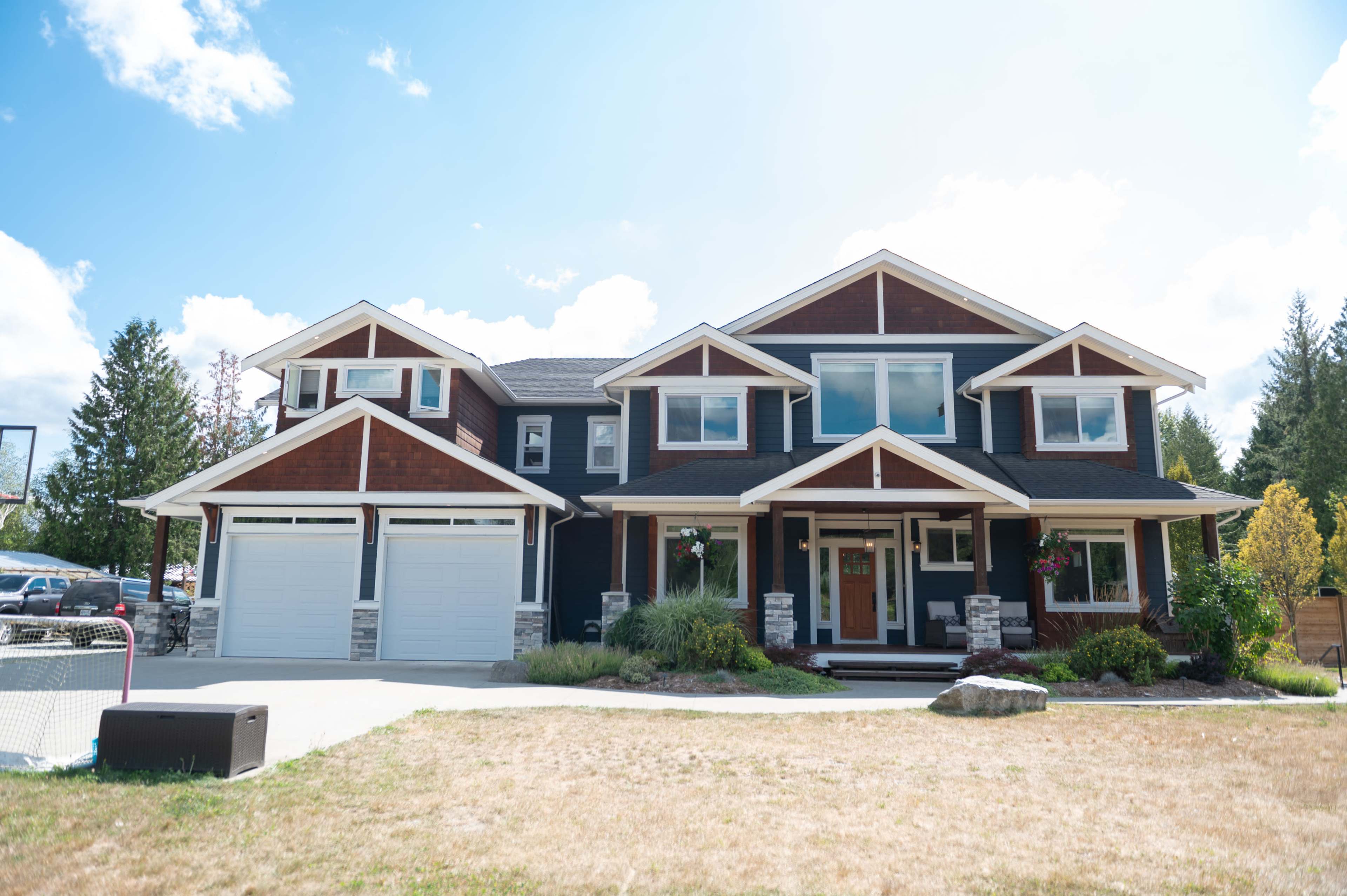 Modern farmhouse on large acreage with beautiful gardens and entertaining spaces Image in Maple Ridge, Maple Ridge, BC