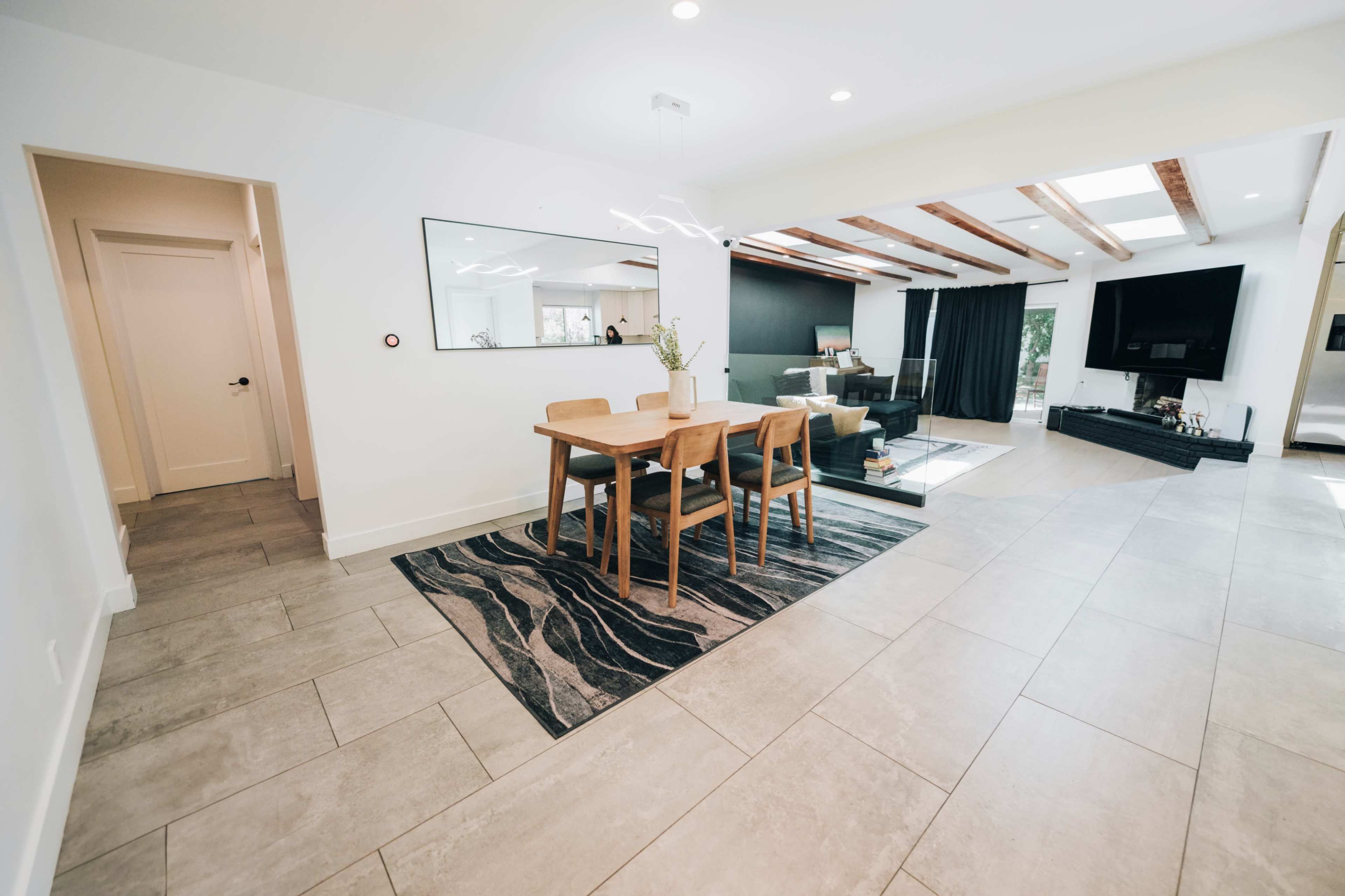 Creator Space with Natural Light, Open Kitchen, & Podcast Space in Tarzana Image in Tarzana, Tarzana, CA