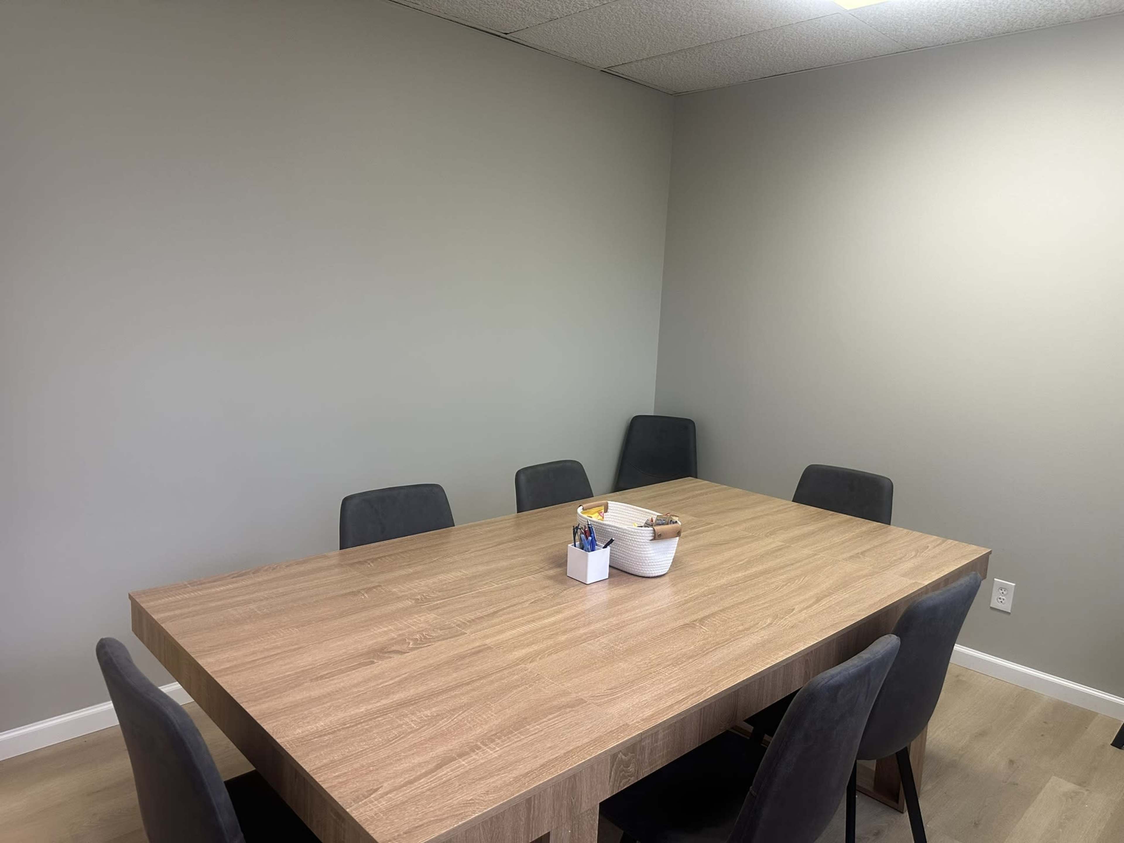 Stylish, Renovated Conference Room – Ideal for Meetings Image in Montclair, Montclair, VA