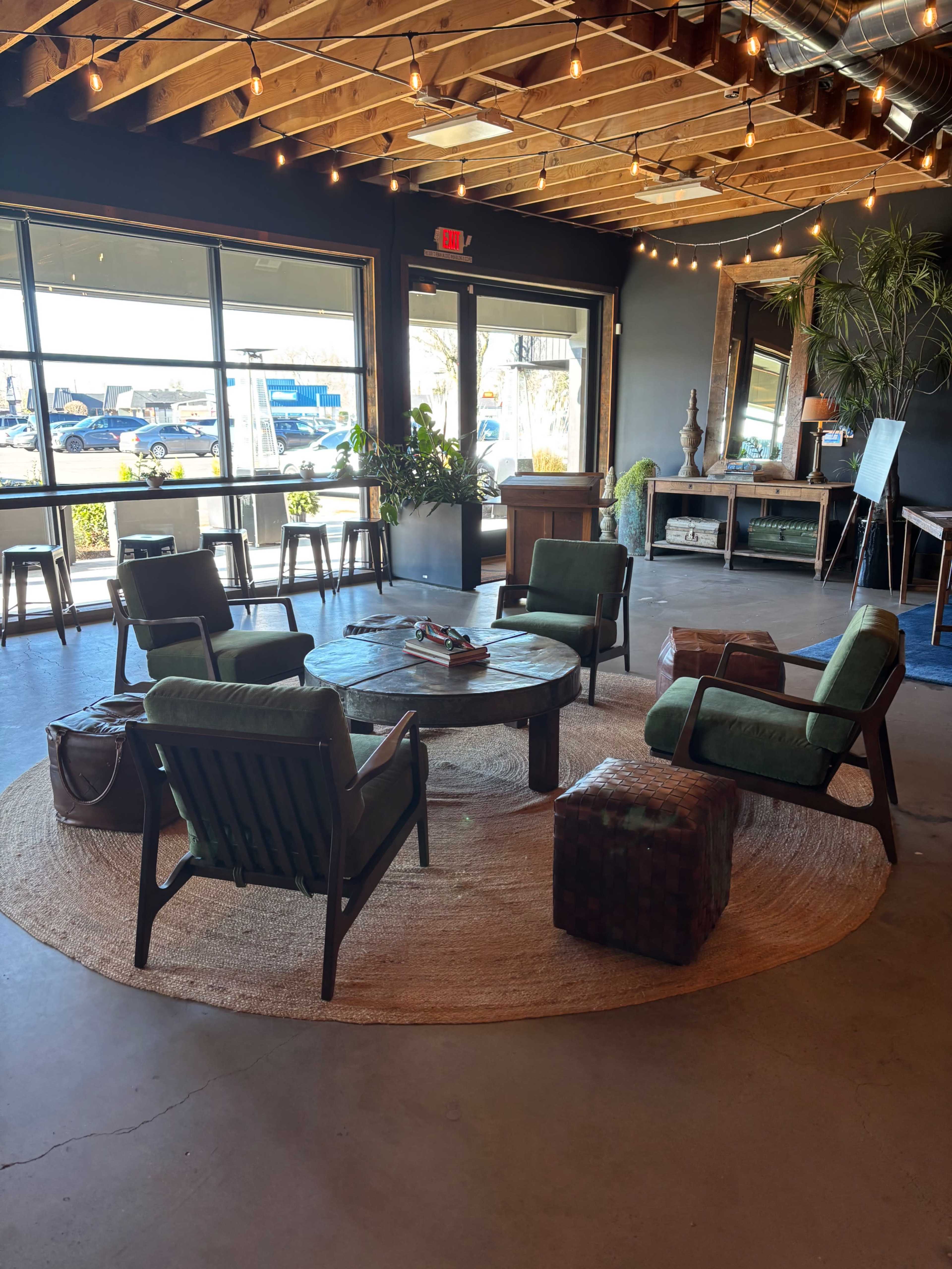 Fully furnished venue with easy I-5 access Image in Northgate, Salem, OR