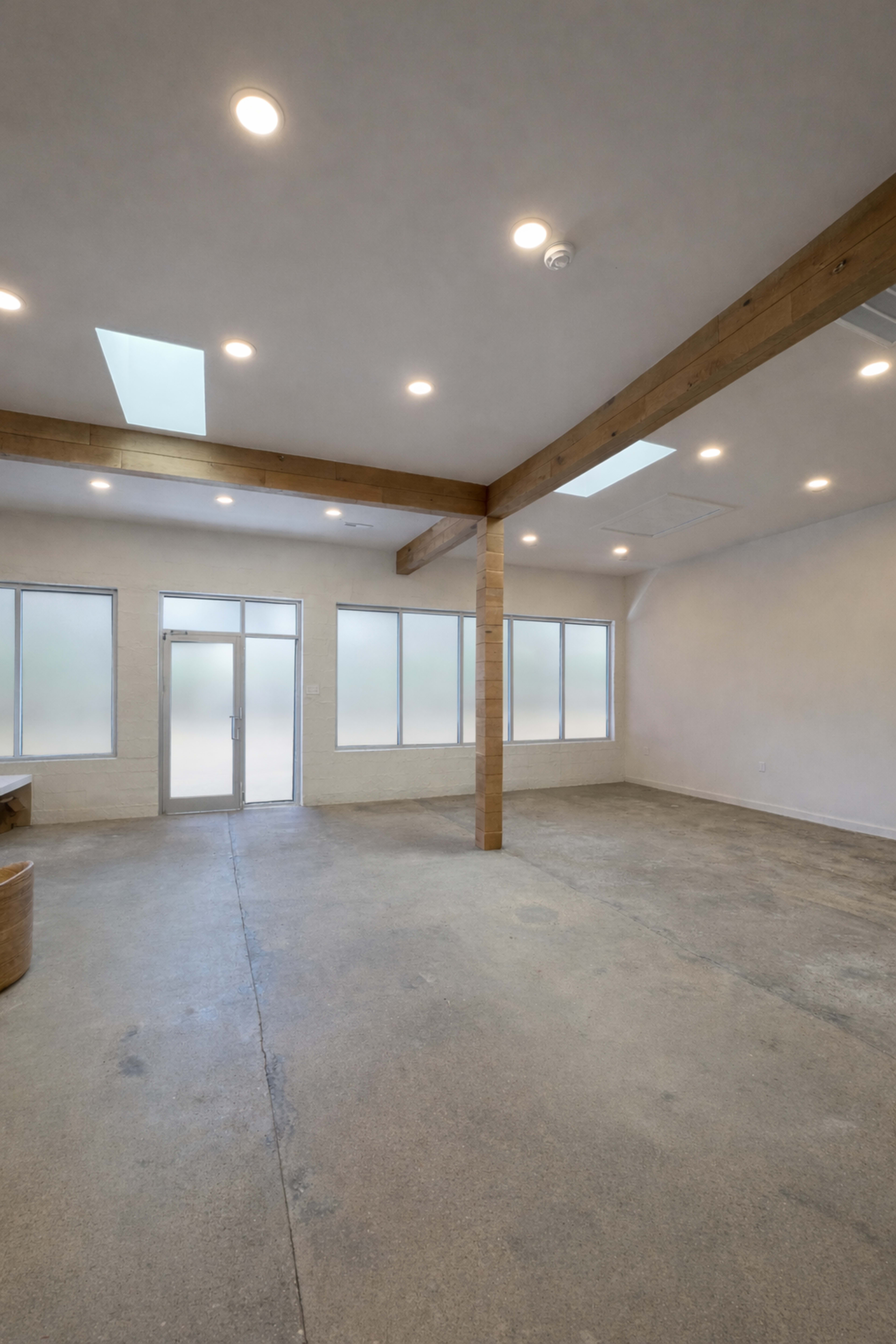 Storefront Building for Photography and Events Image in Napier Area, Nashville, TN