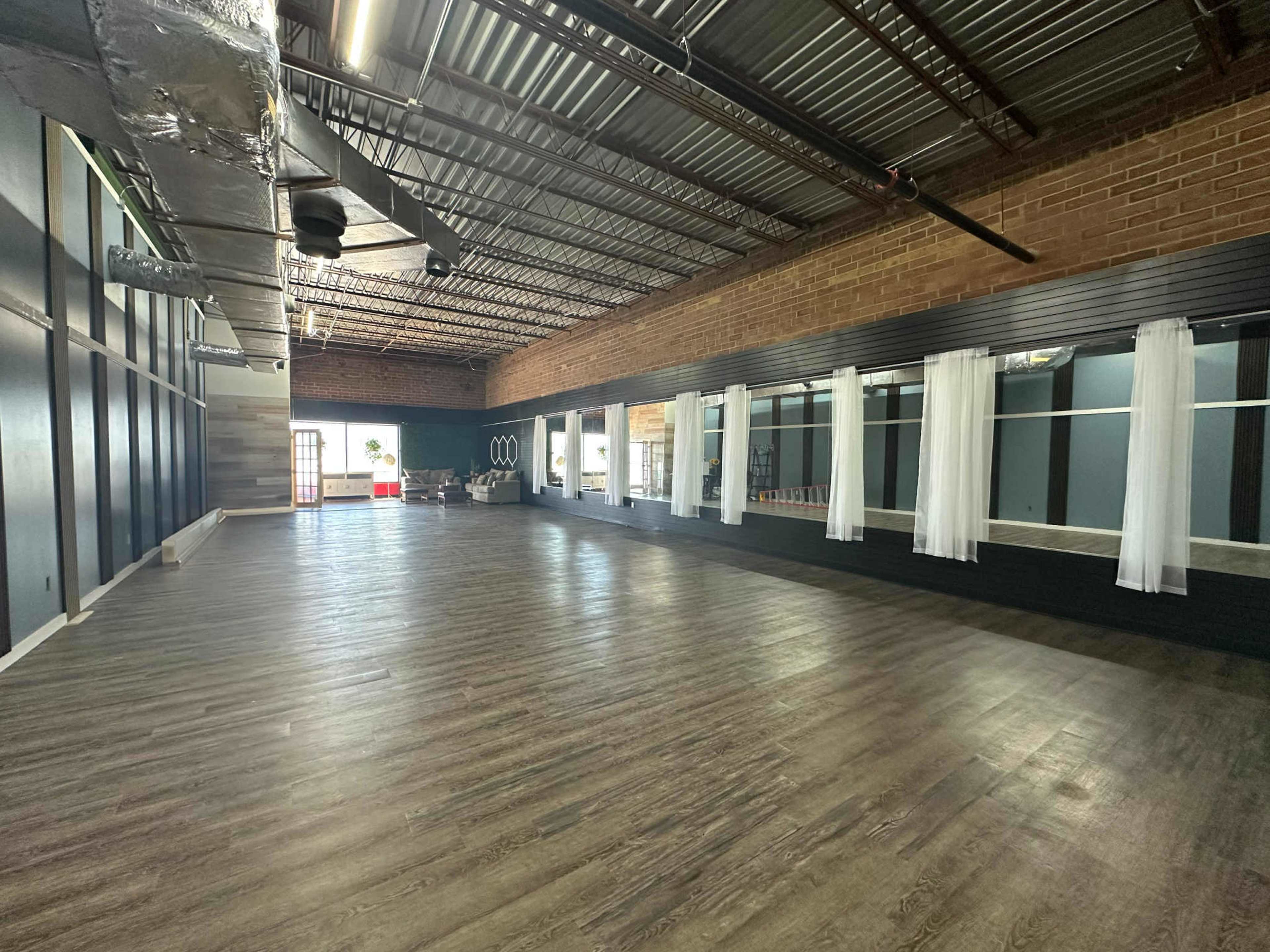Large Spacious Open Concept Aerial Dance Studio with Full Length Mirrors Image in Burlington, Burlington, NC