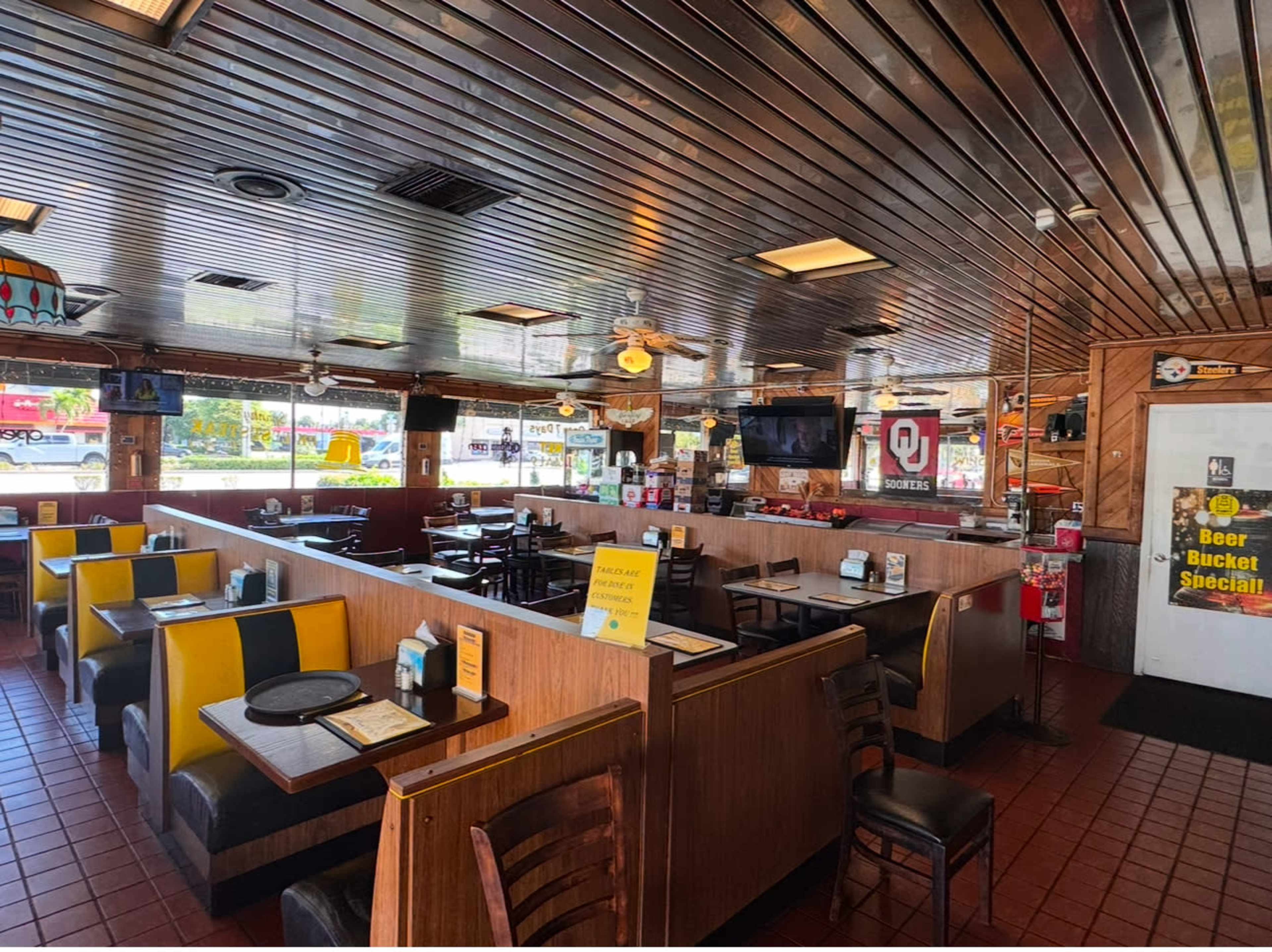 80's style restaurant with a sports theme! Image in Margate, Margate, FL