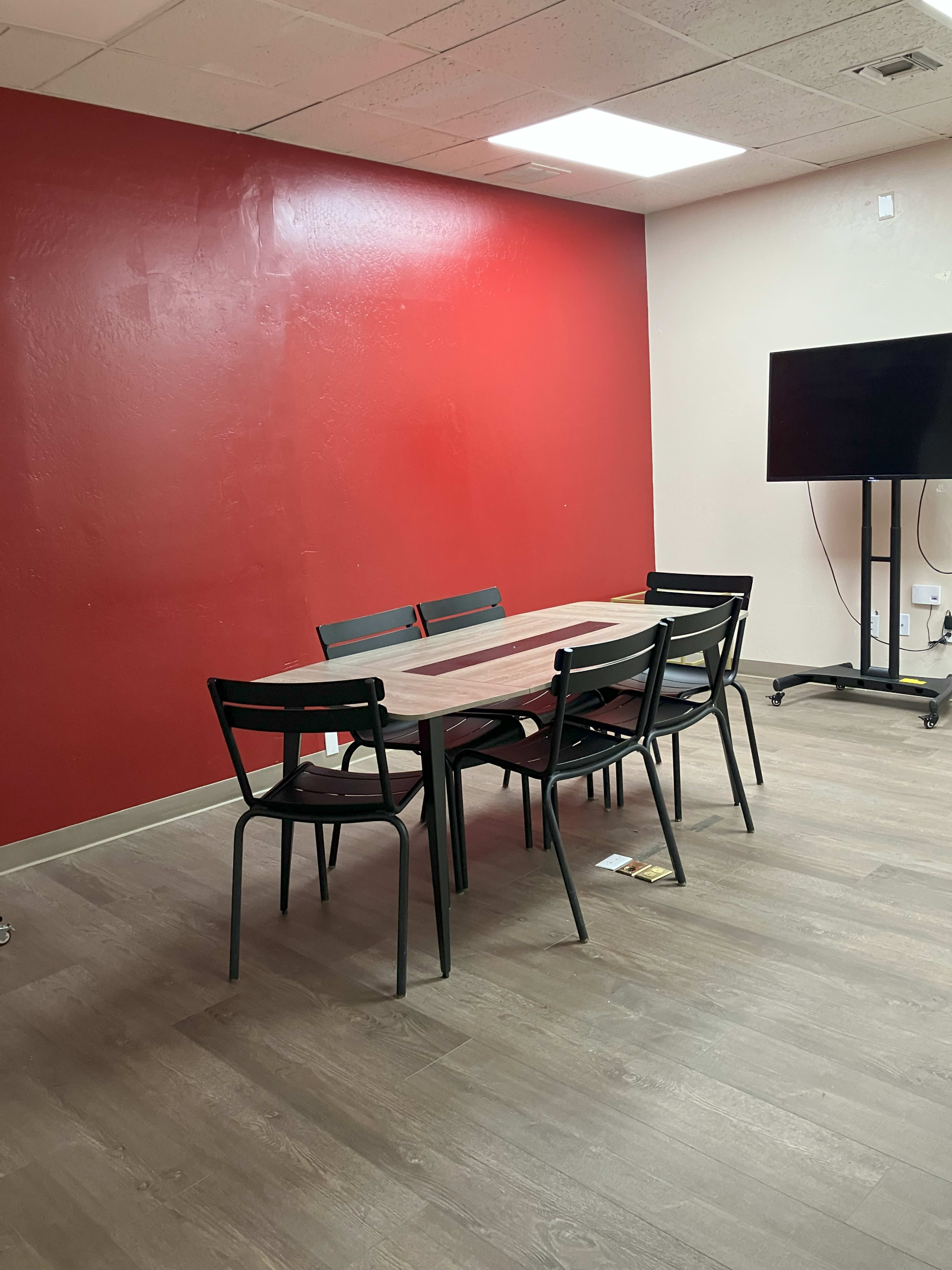 Downtown Private Office with 24/7 secured access Image in Downtown, Bakersfield, CA