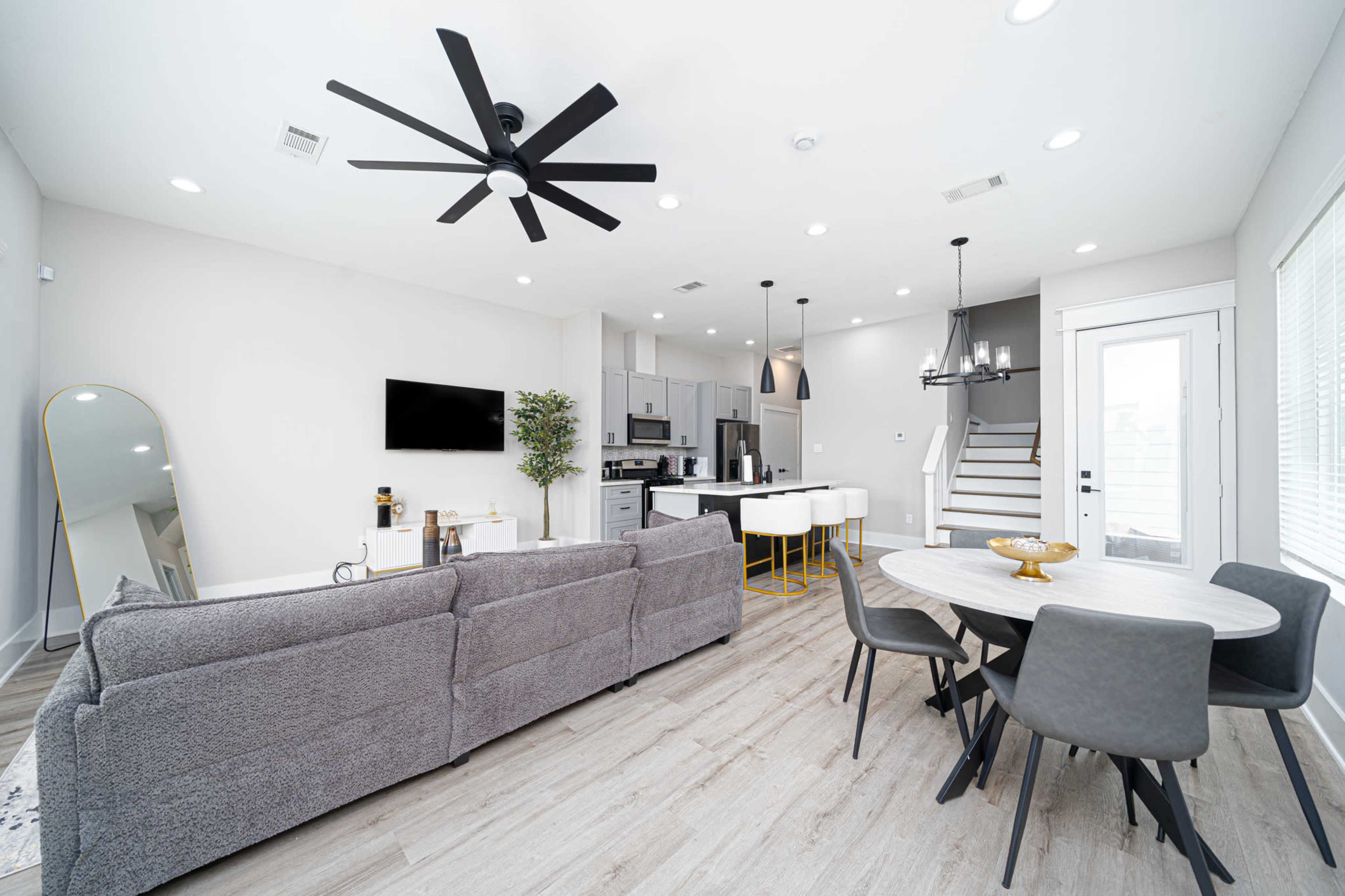 Central Modern Luxe 3BR/2.5BA H-Town Getaway Image in Near Northside, Houston, TX