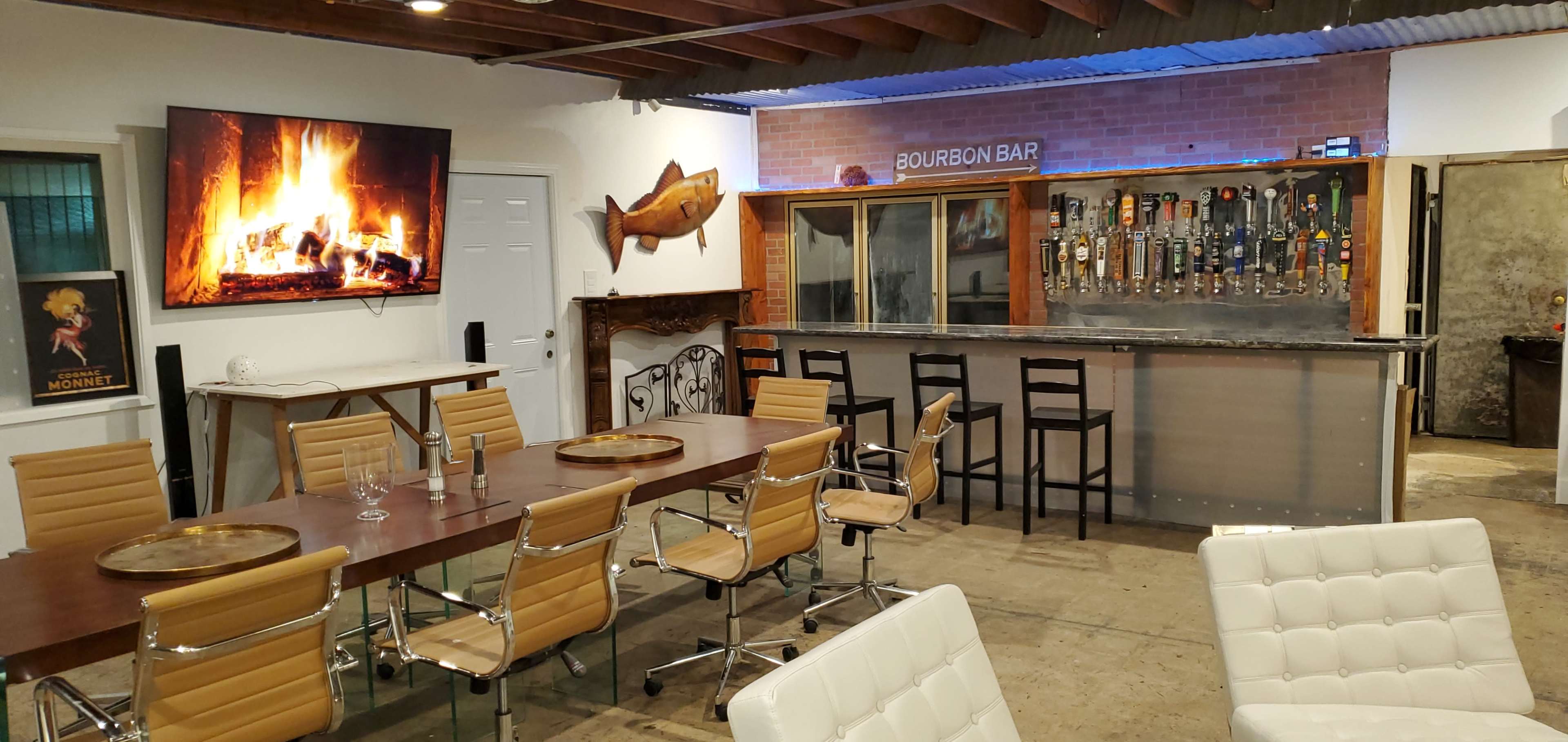 Former Bar with great outdoor areas Image in East Los Angeles, Los Angeles, CA