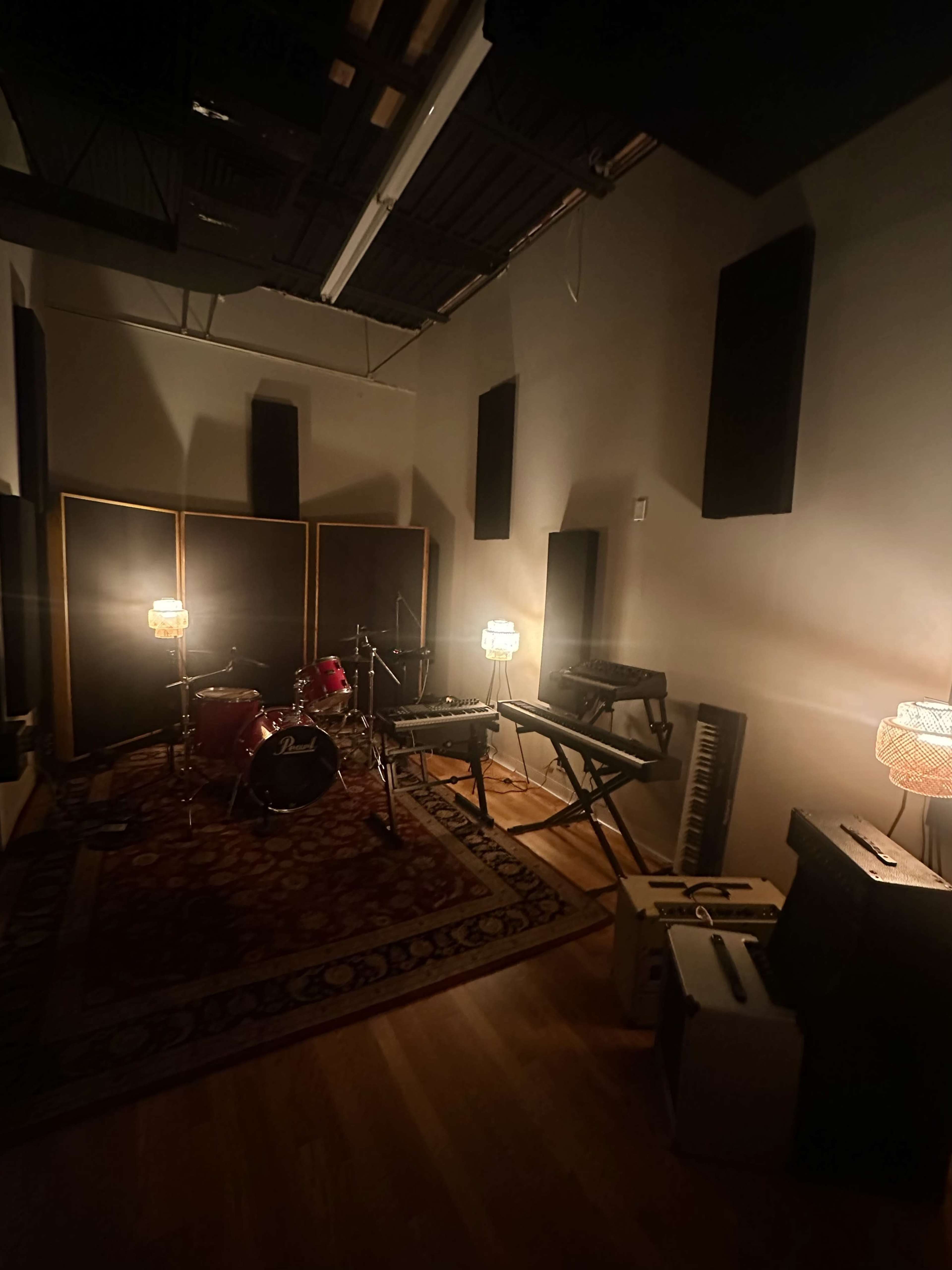 Clifton Recording Studio with Analog Recording & Photo Cyclorama Image in Clifton, Clifton, NJ