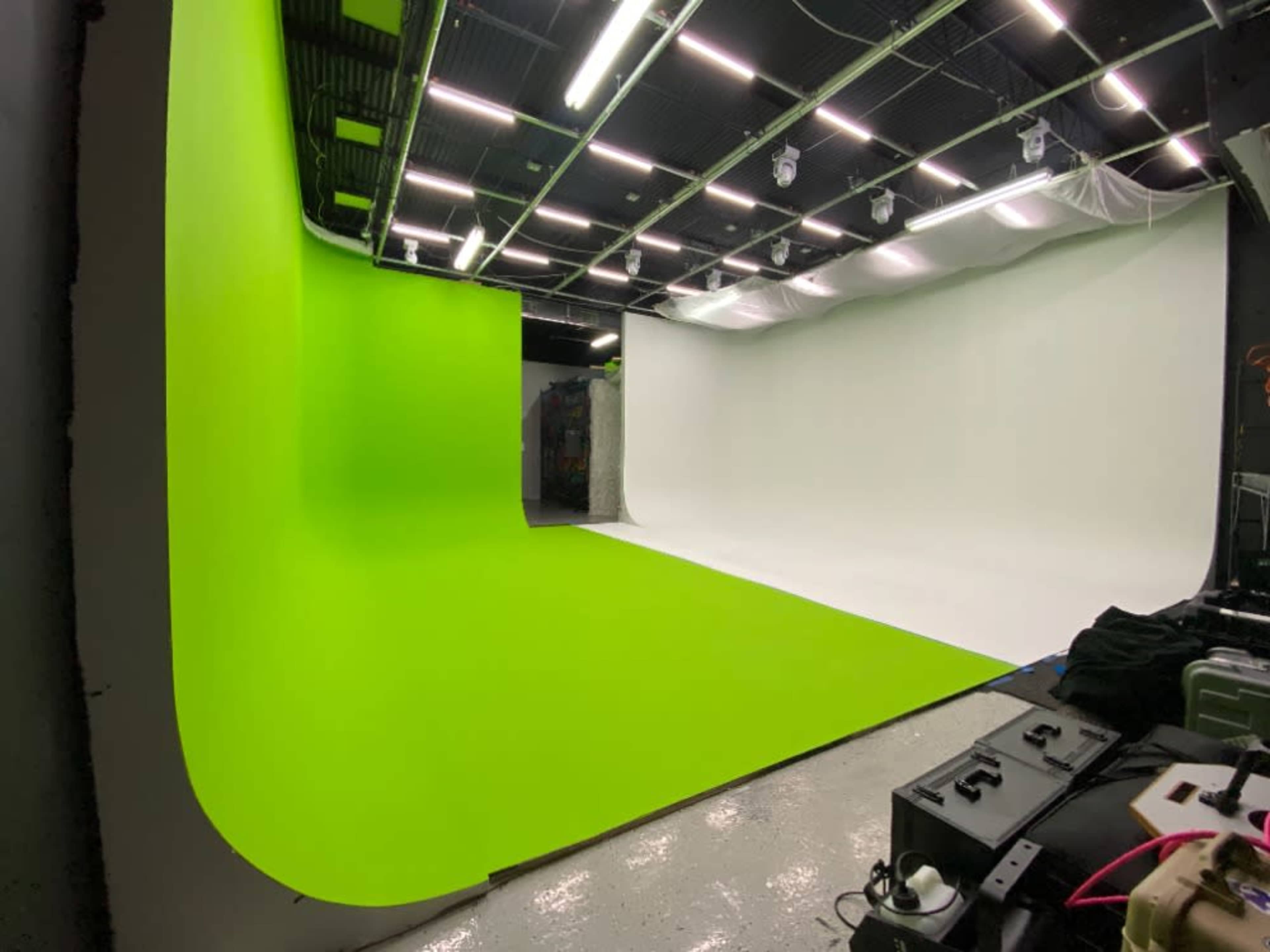 Cyc Wall Color Changing Fee