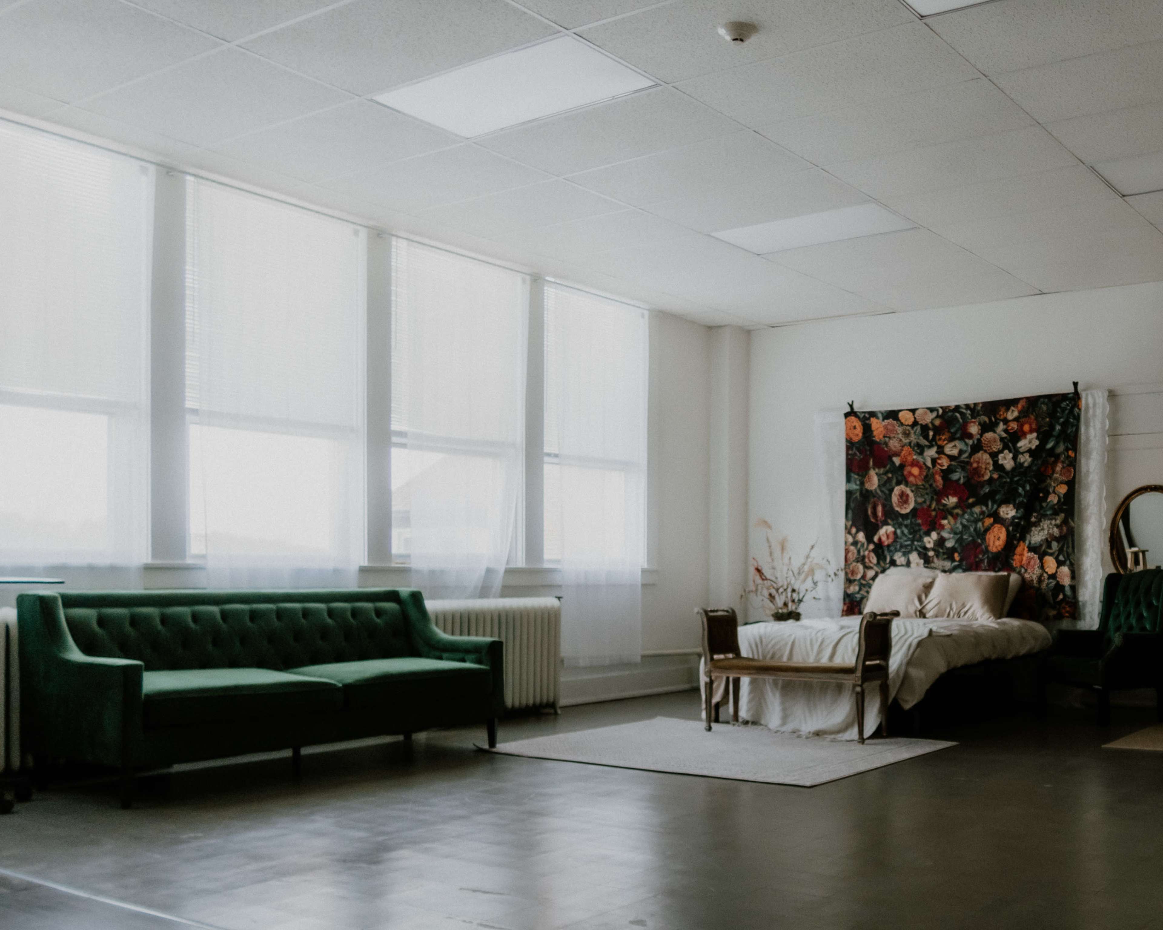 Creative Space North of Pittsburgh - Easy On and Off 28 Image in West Tarentum, tarentum, PA