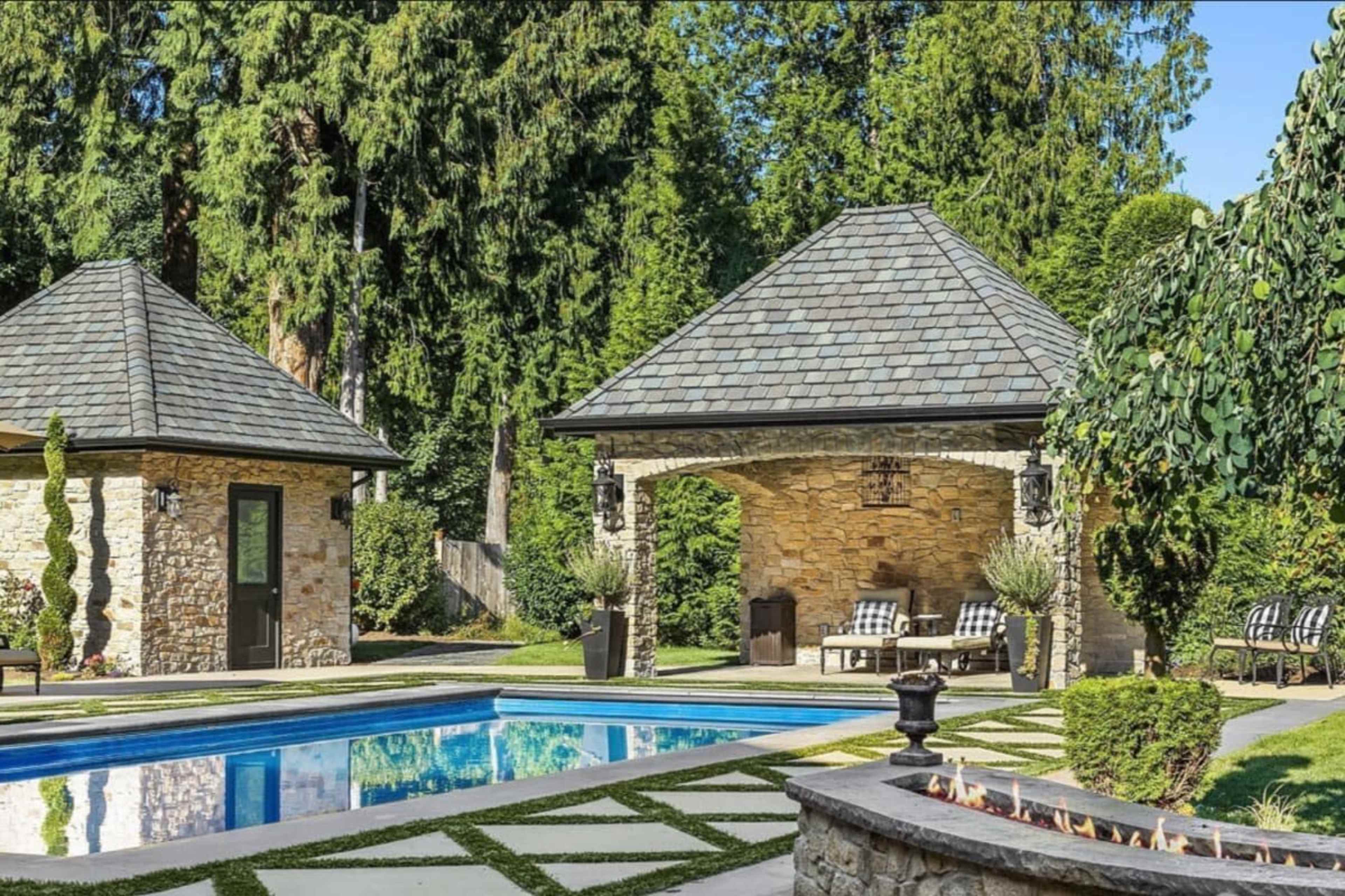 Private Gated Woodinville Estate on 3+ Acres for Offsites & Events Image in Cottage Lake, Woodinville, WA