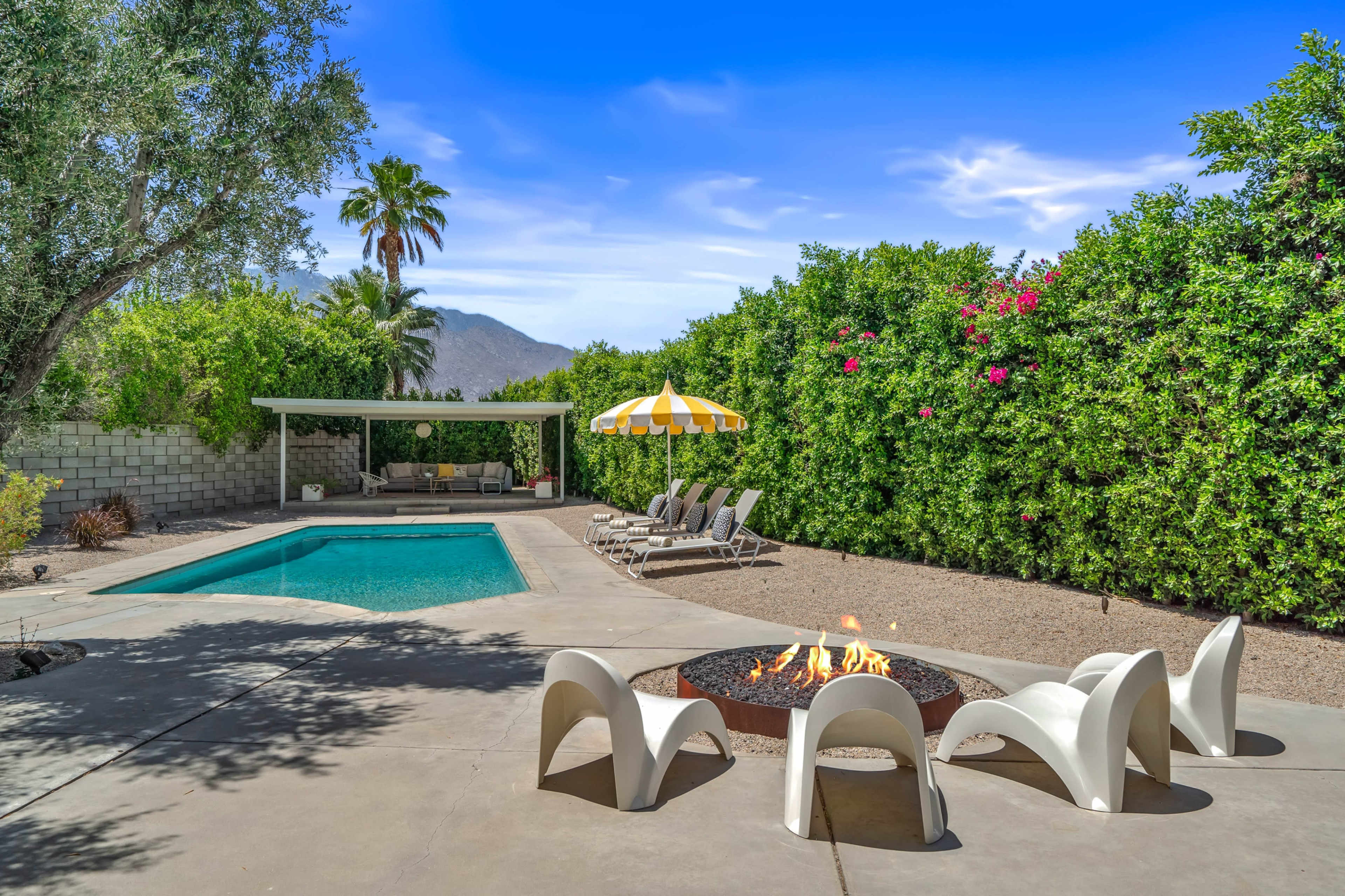 Mid-Century Modern Palm Springs House with Mountain View’s and a pool Image in Palm Springs, Palm Springs, CA