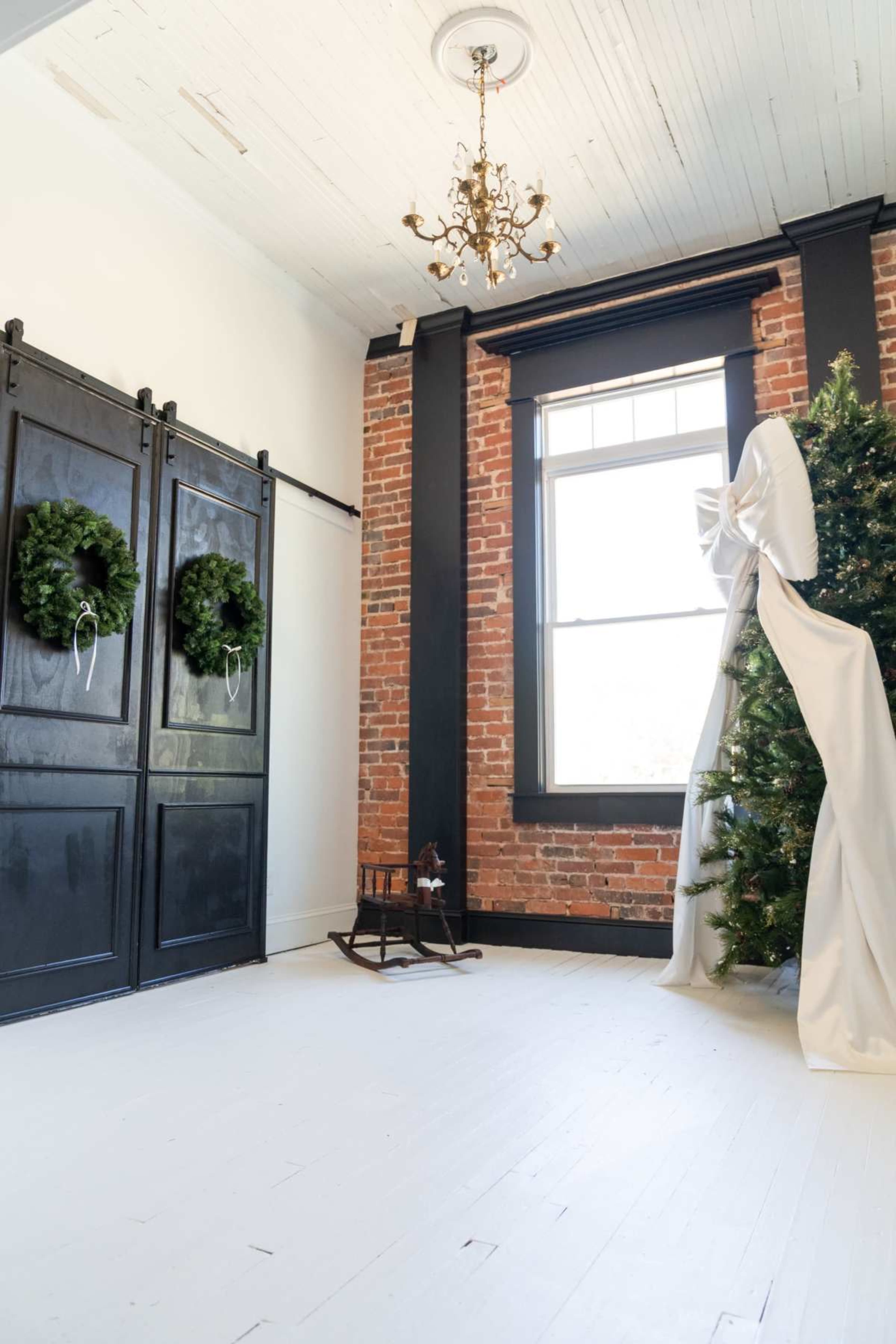 Bright + Versatile Studio with a Vintage Luxe Feel Image in China Grove, China Grove, NC