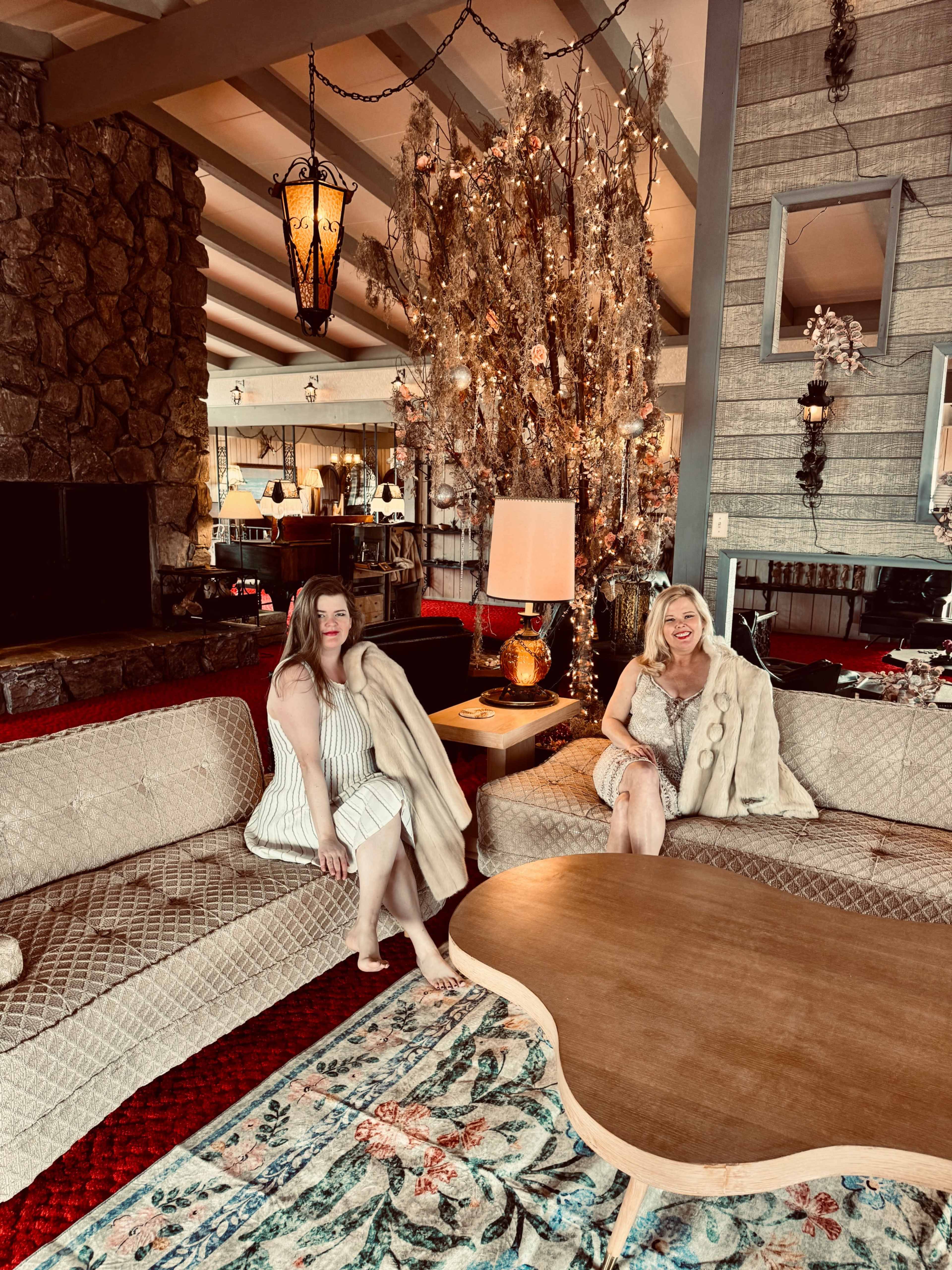 Fantasy 50’s Time-capsule Rustic Lodge Mansion!!! Image in , Minden, NV
