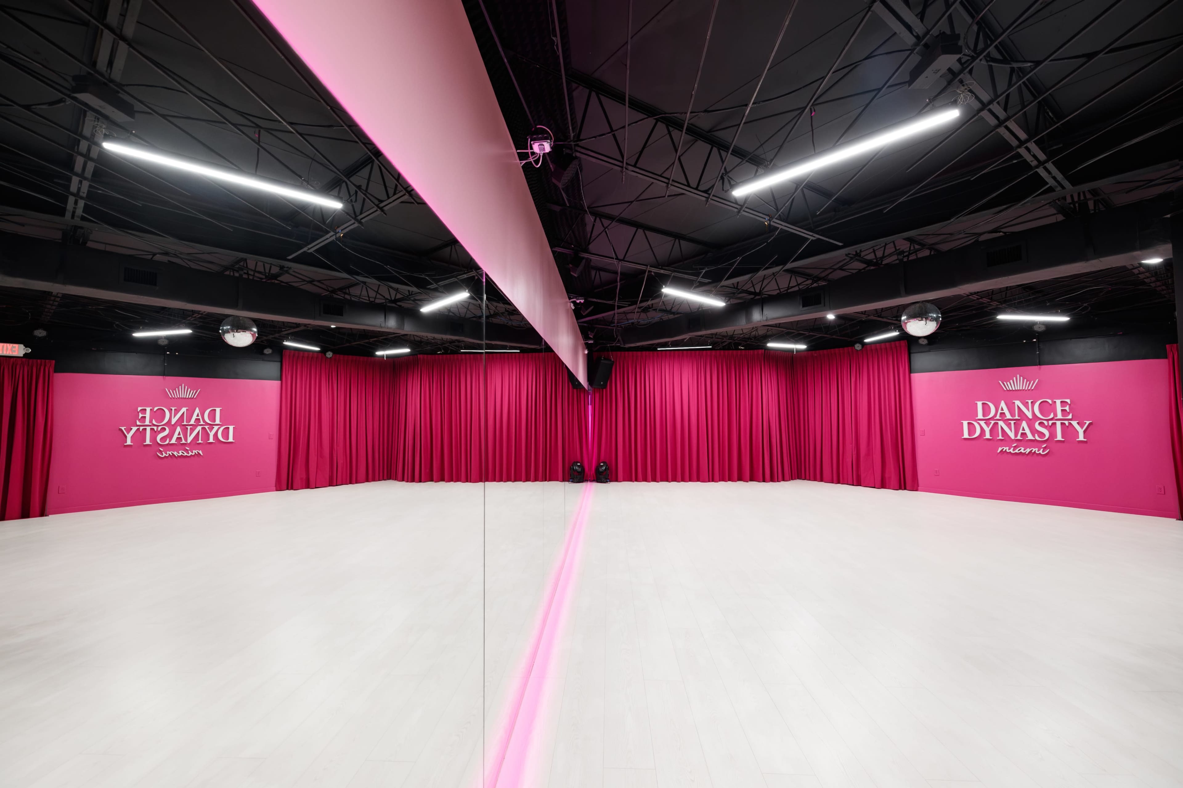 Aesthetic beautuful dance studio with pro video and audio equipment Image in North Miami, North Miami, FL