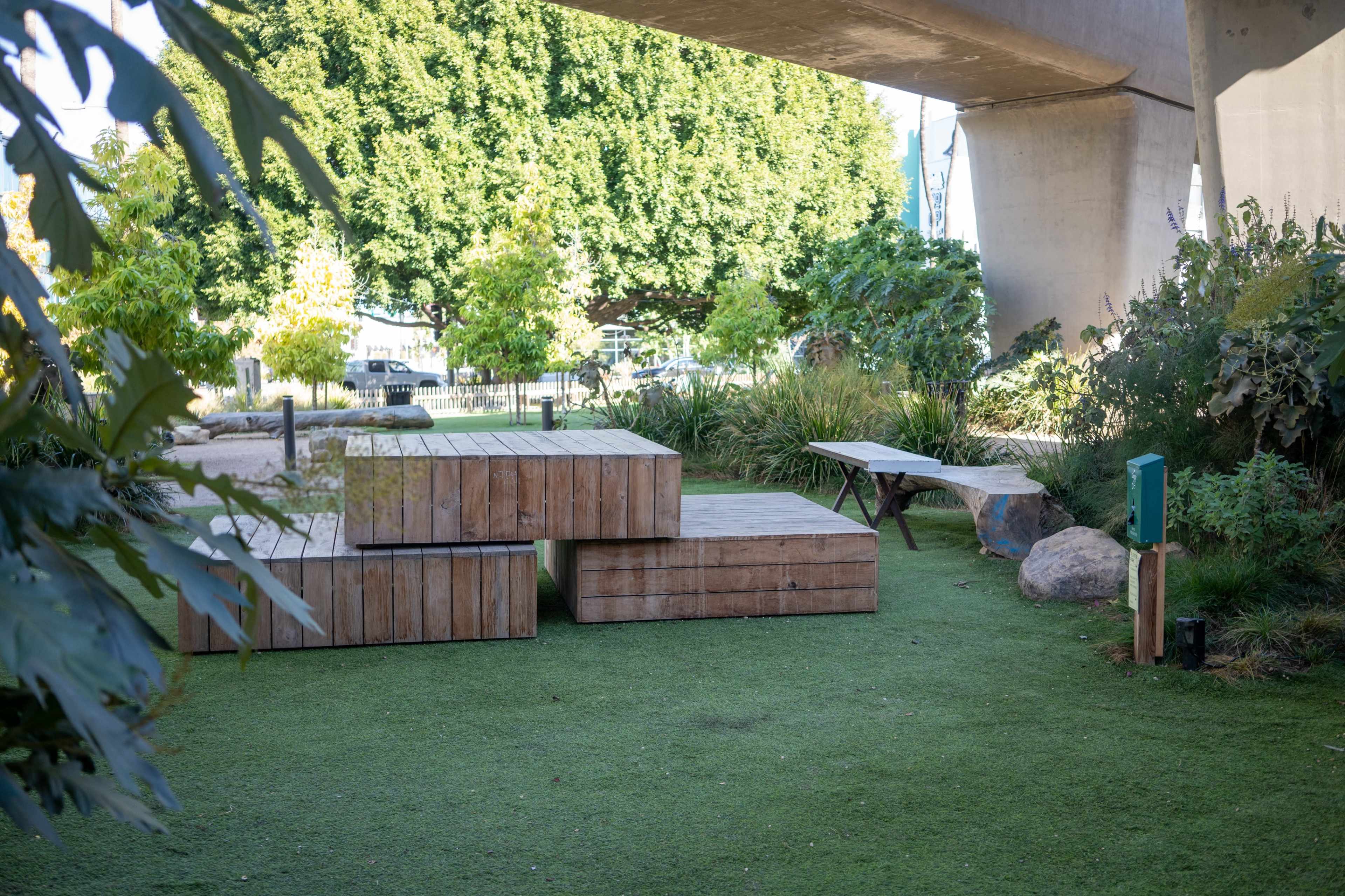 Platform Park Image in Lucerne - Higuera, Culver City, CA