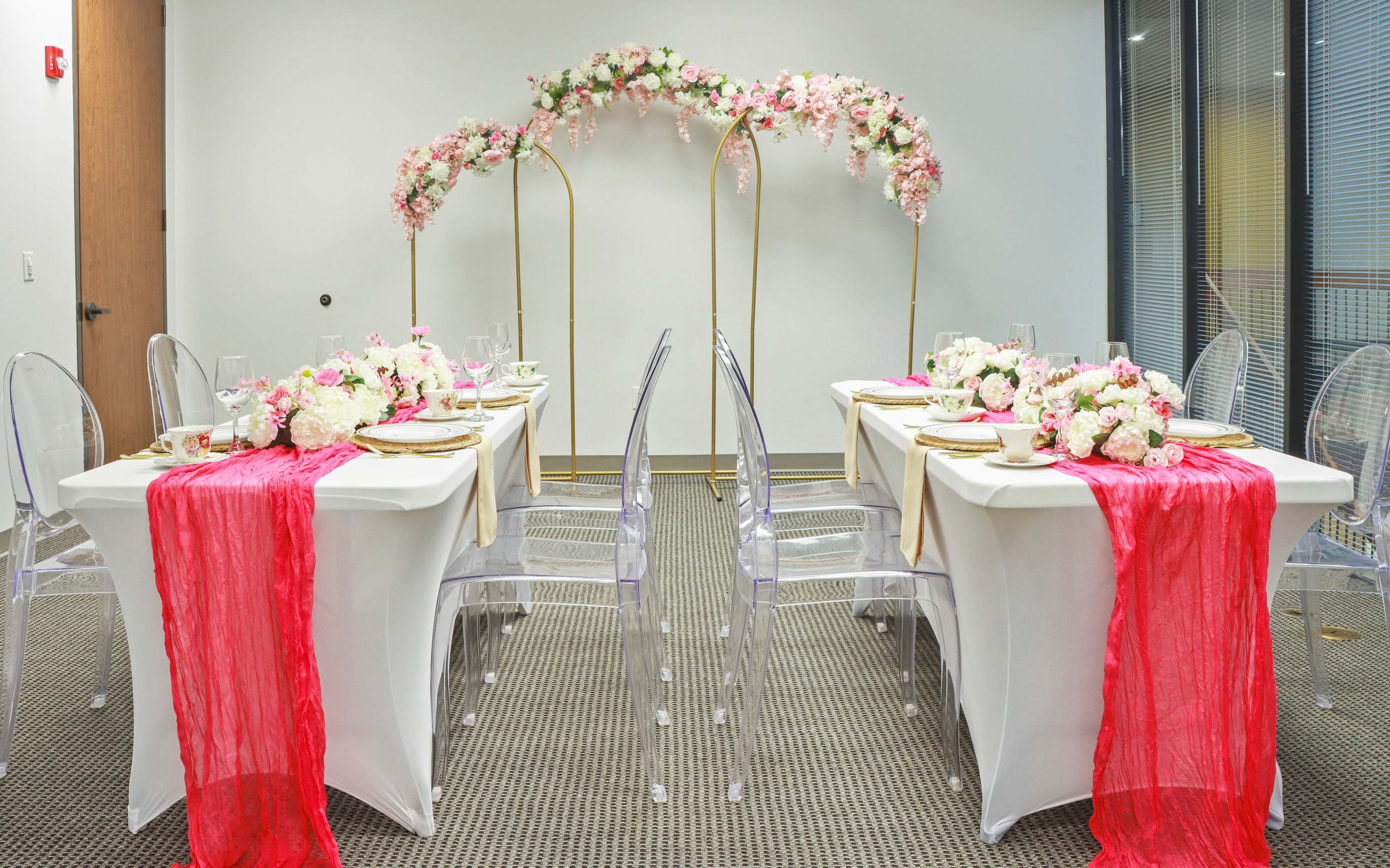 Charming Venue off I-45N & Beltway – Ideal for Small Gatherings Image in Northside, Houston, TX