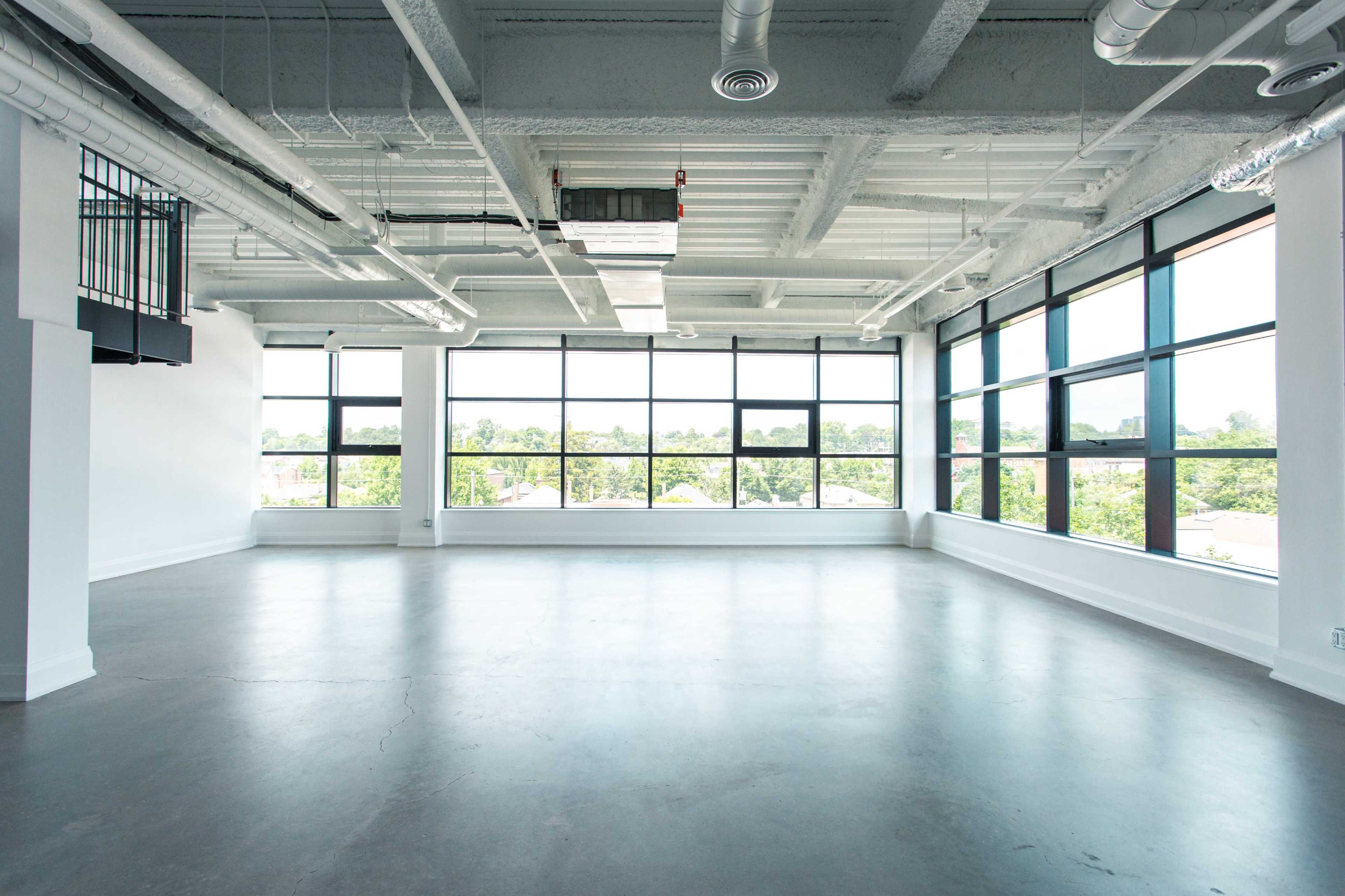 Downtown loft with a skyline view and rooftop patio Image in Davenport, toronto, ON