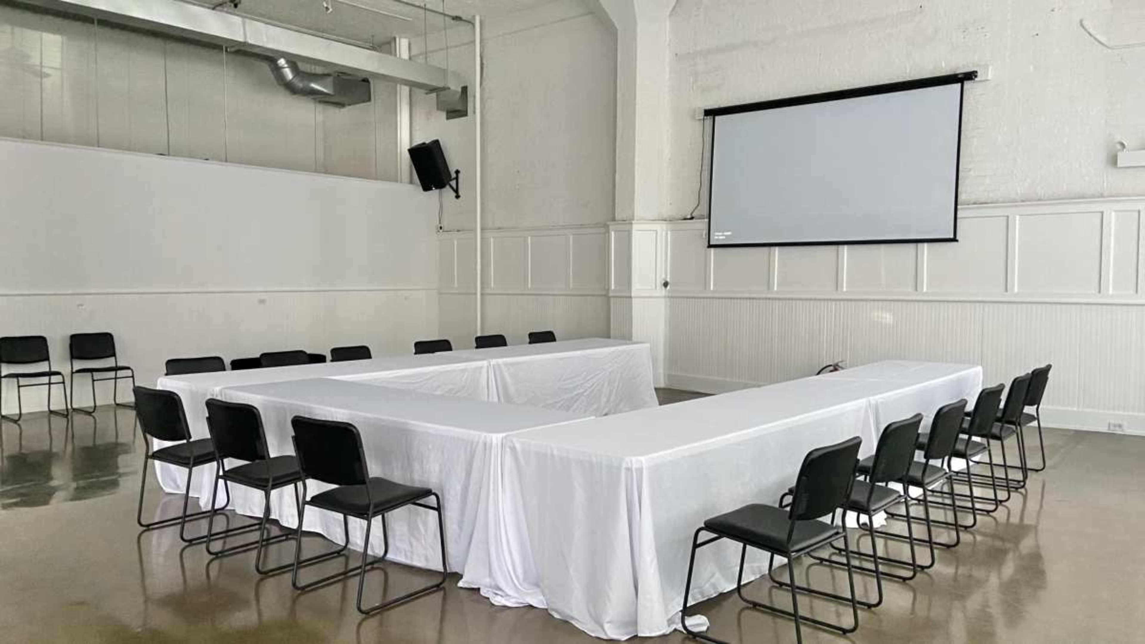 Bright Open South Loop Showroom & Gallery Image in Near South Side, Chicago, IL