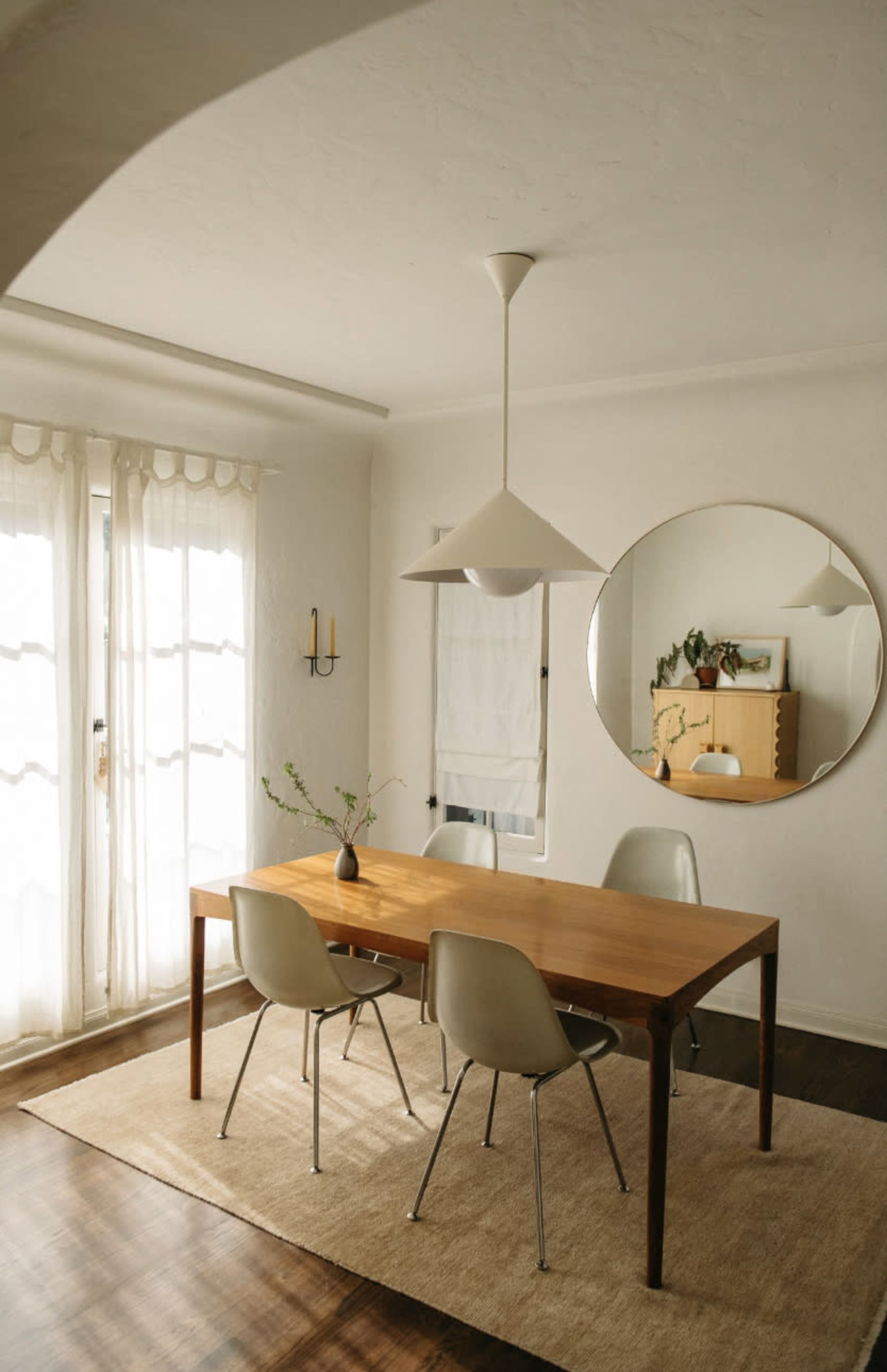 Modern Spanish Home with large yard and pool Image in Glenoaks Canyon, Glendale, CA