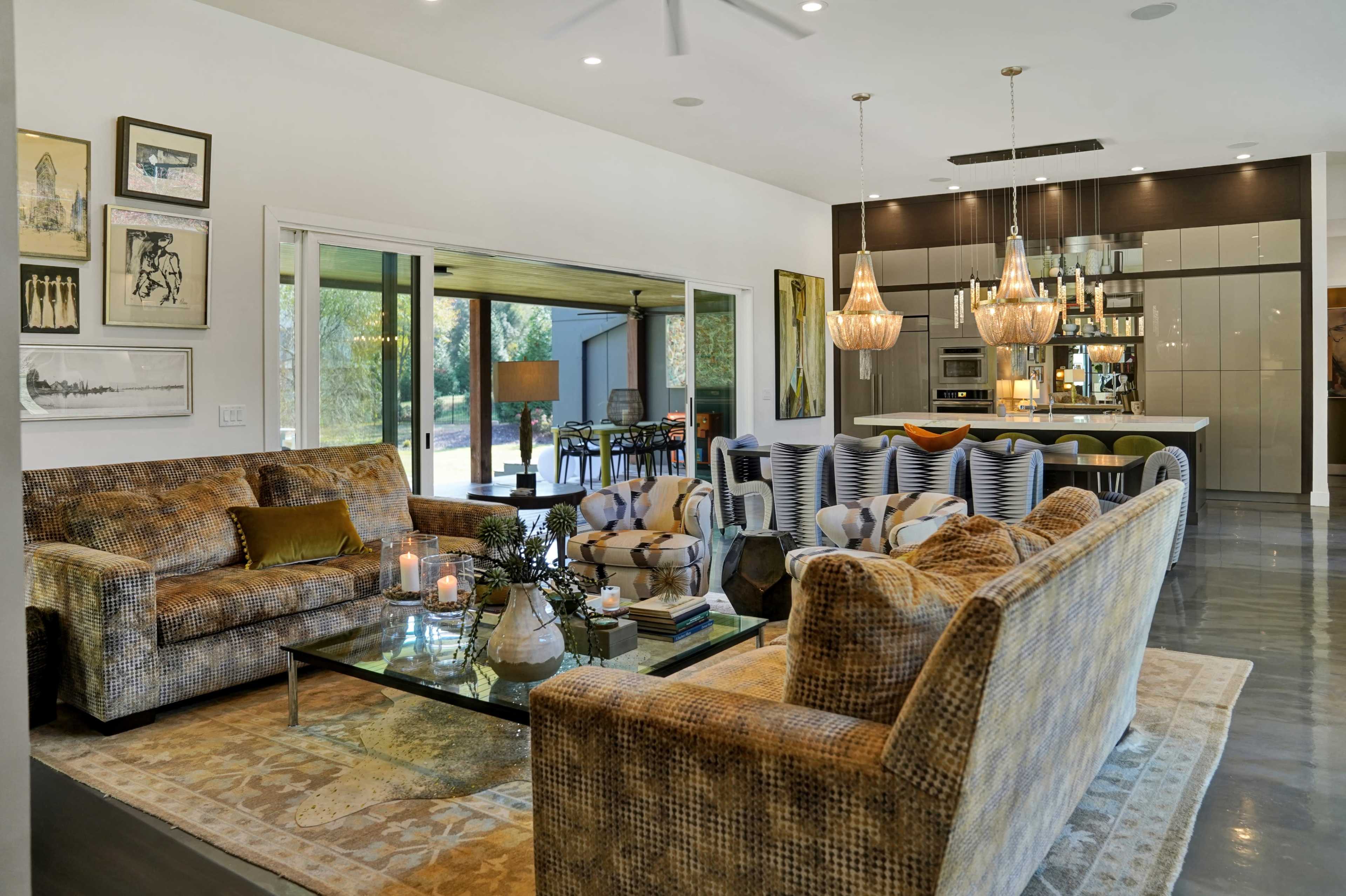 Luxury Modern Home with Pool Image in Woodstock, Woodstock, GA