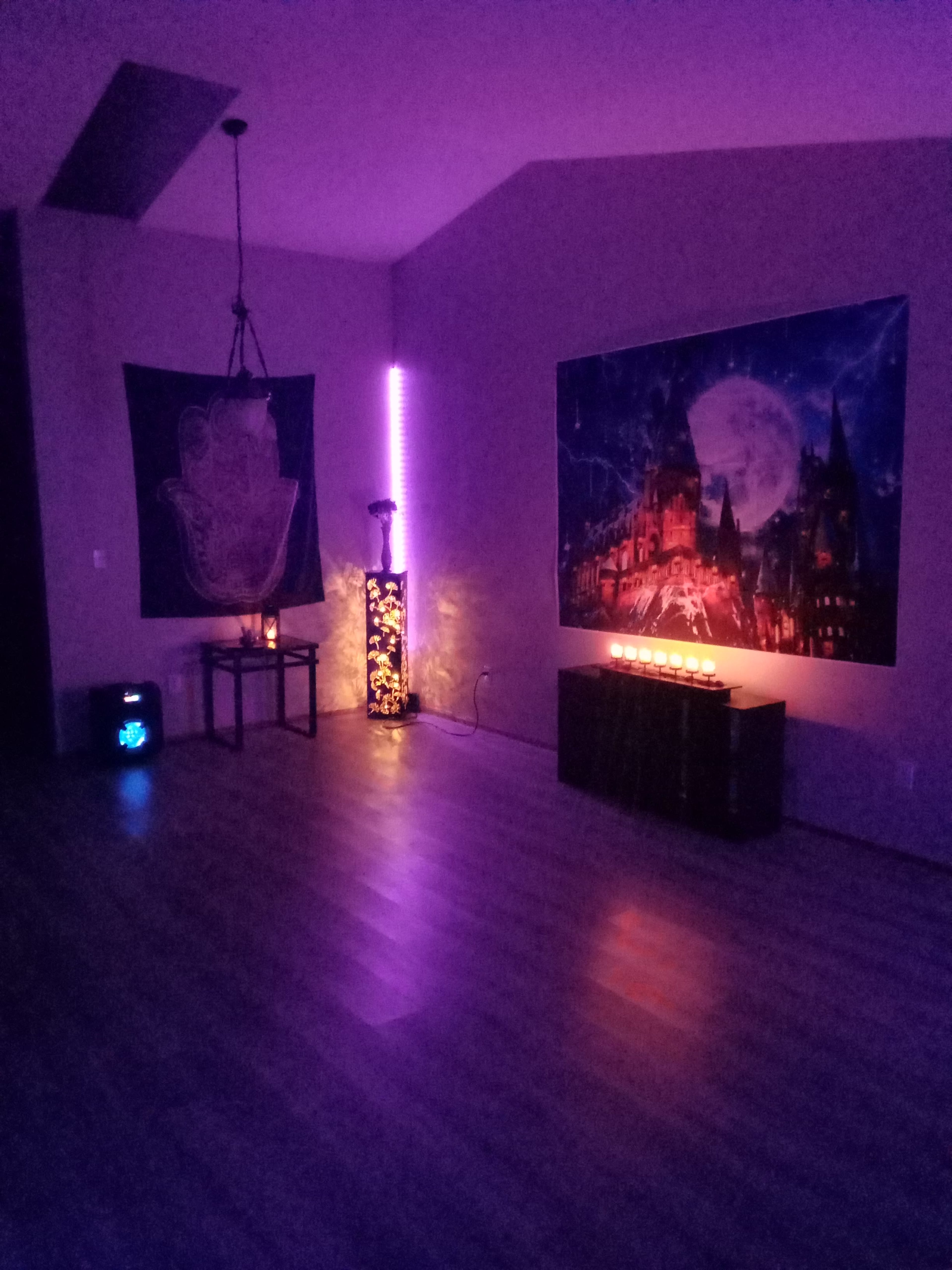 Euphoric Living Room With Indoor Fireplace in South Hill Image in , Puyallup, WA