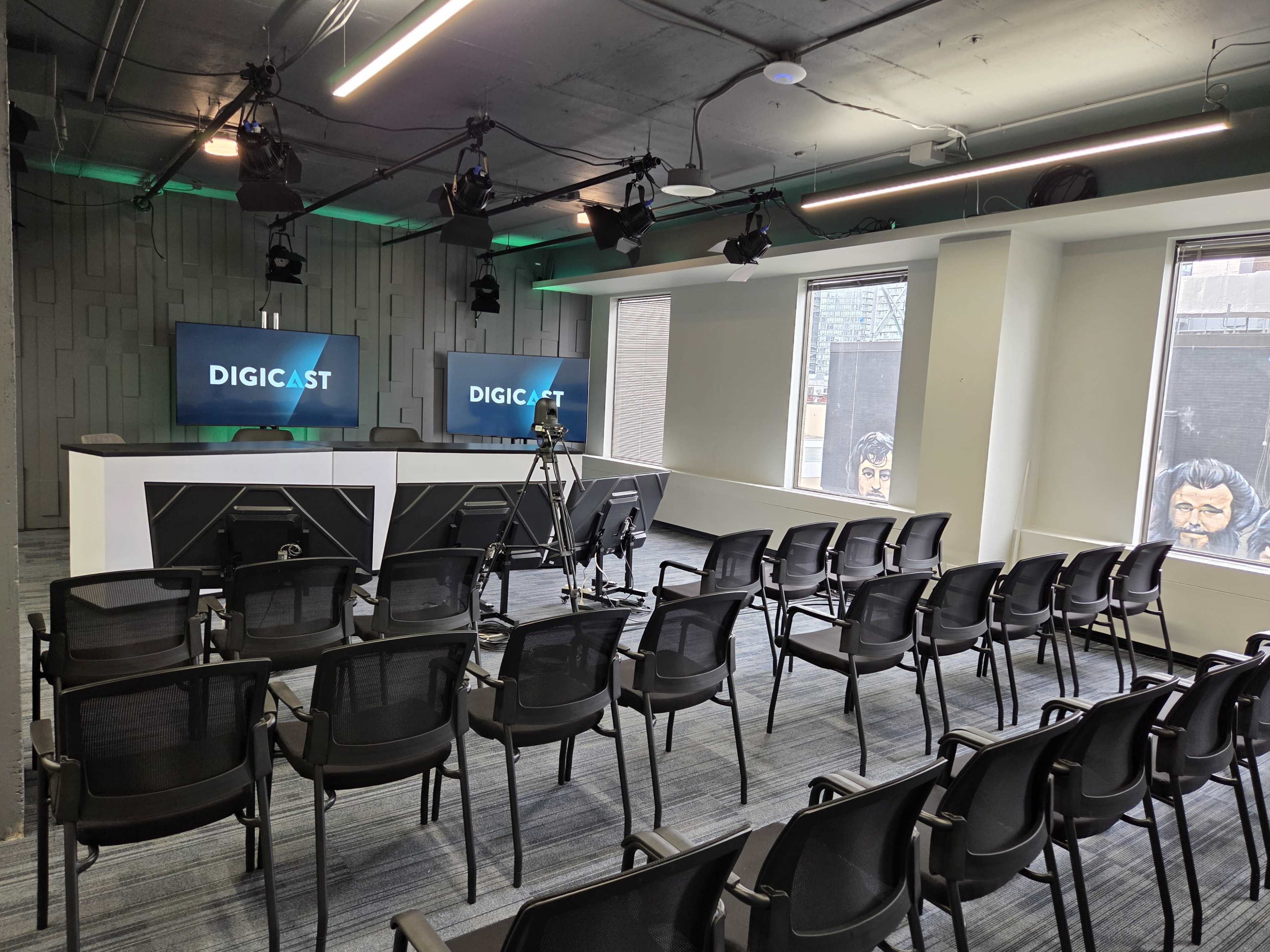 Executive Briefing Centre Image in Garden District, Toronto, ON