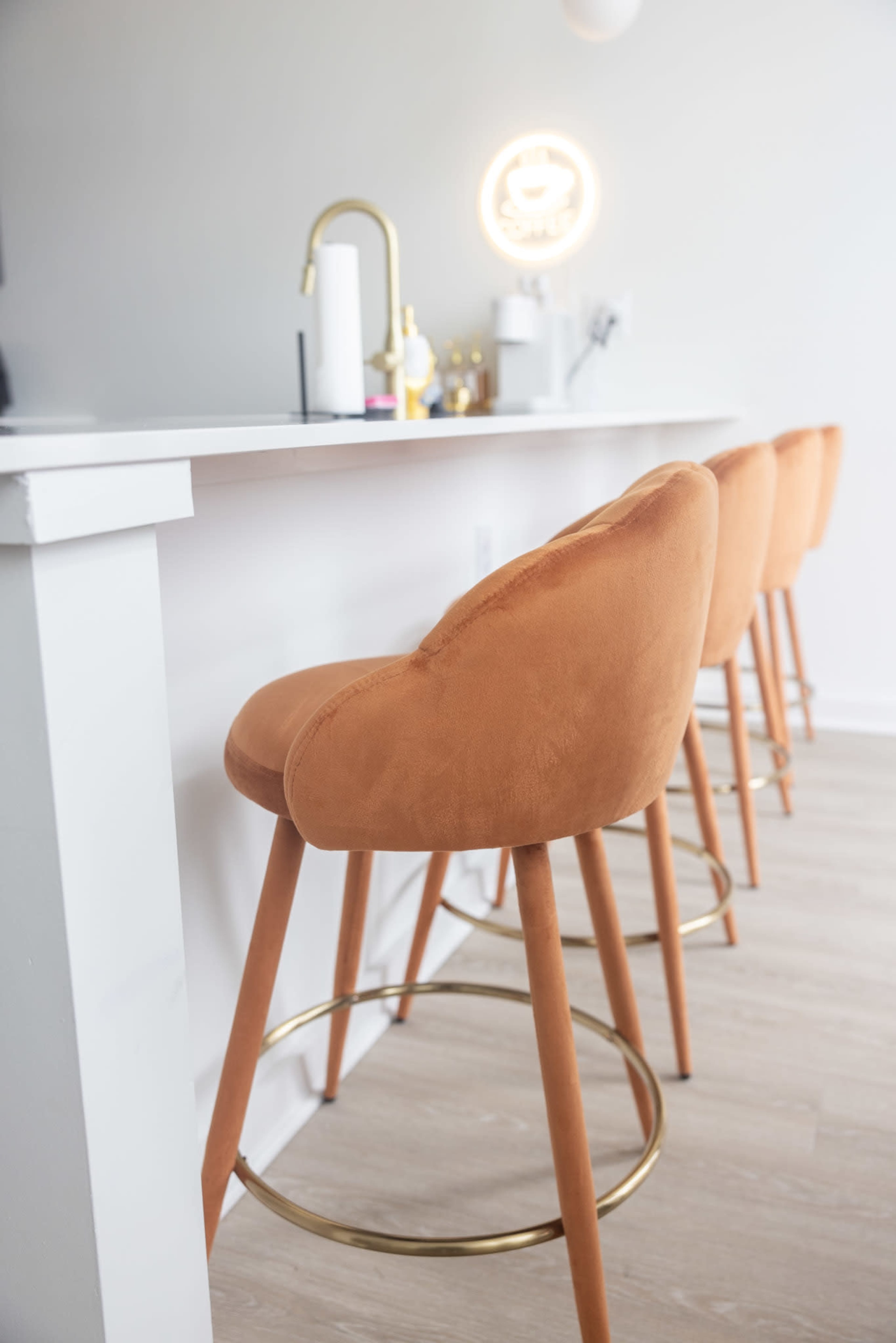 Skyline Luxe Penthouse: Modern Luxury with Breathtaking Views Image in Old Town Manchester, Richmond, VA