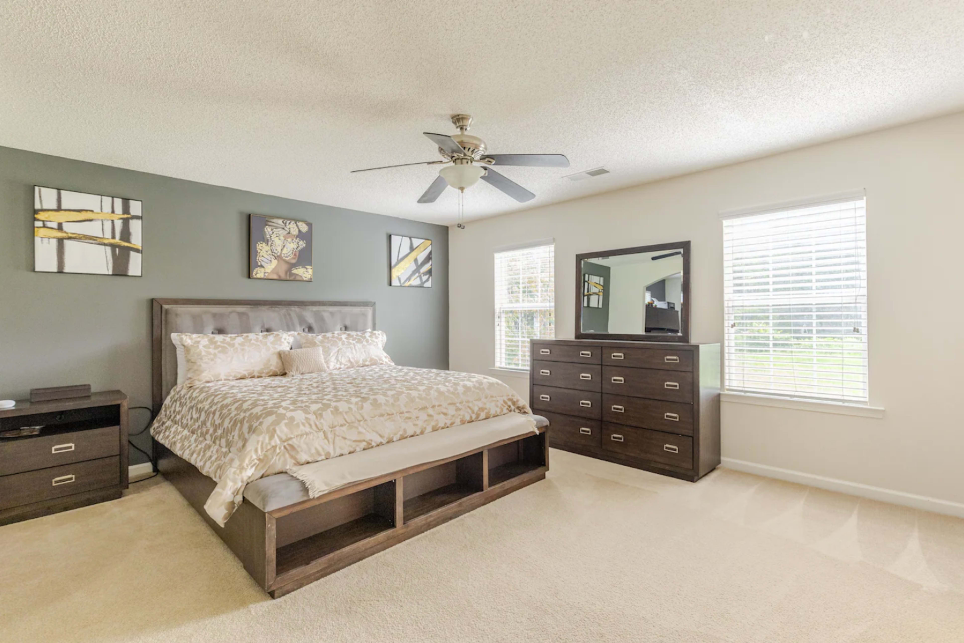 Beautiful 3BD/2.5BTH Atlanta Home - Airport Image in Southwest, Atlanta, GA