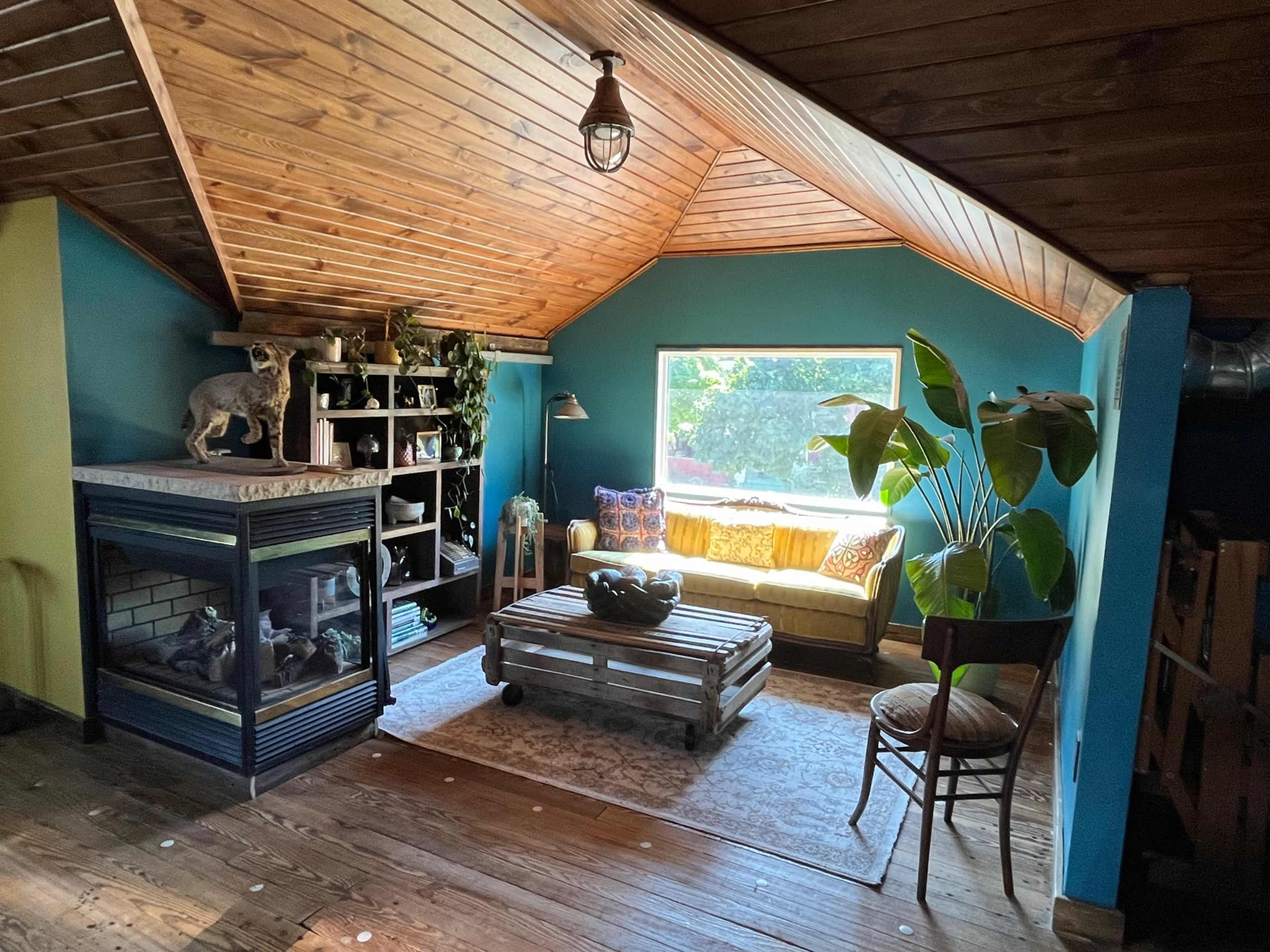 Urban Patio Oasis & Industrial Loft Image in Martin Drive, Milwaukee, WI