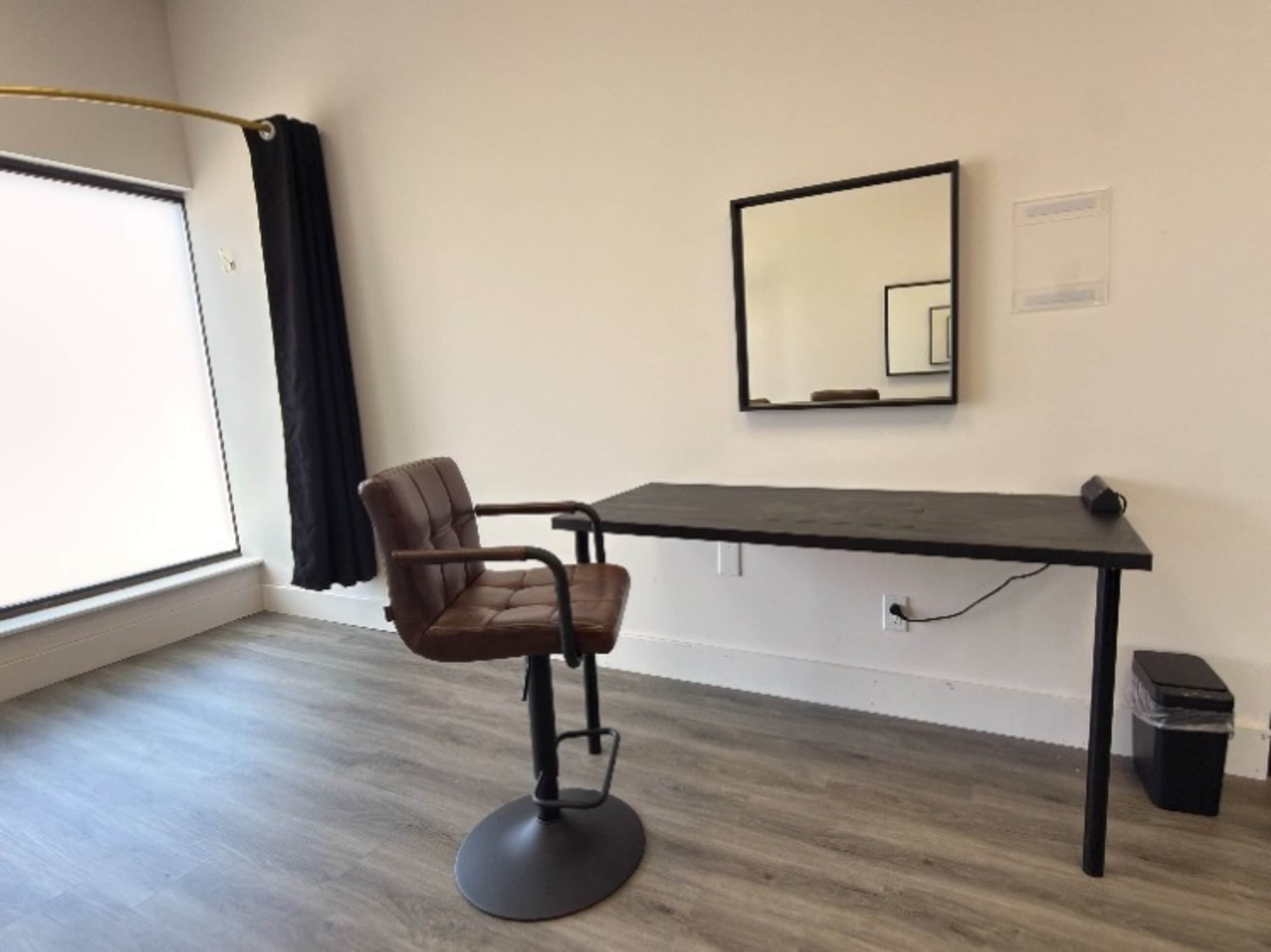 Makeup Table