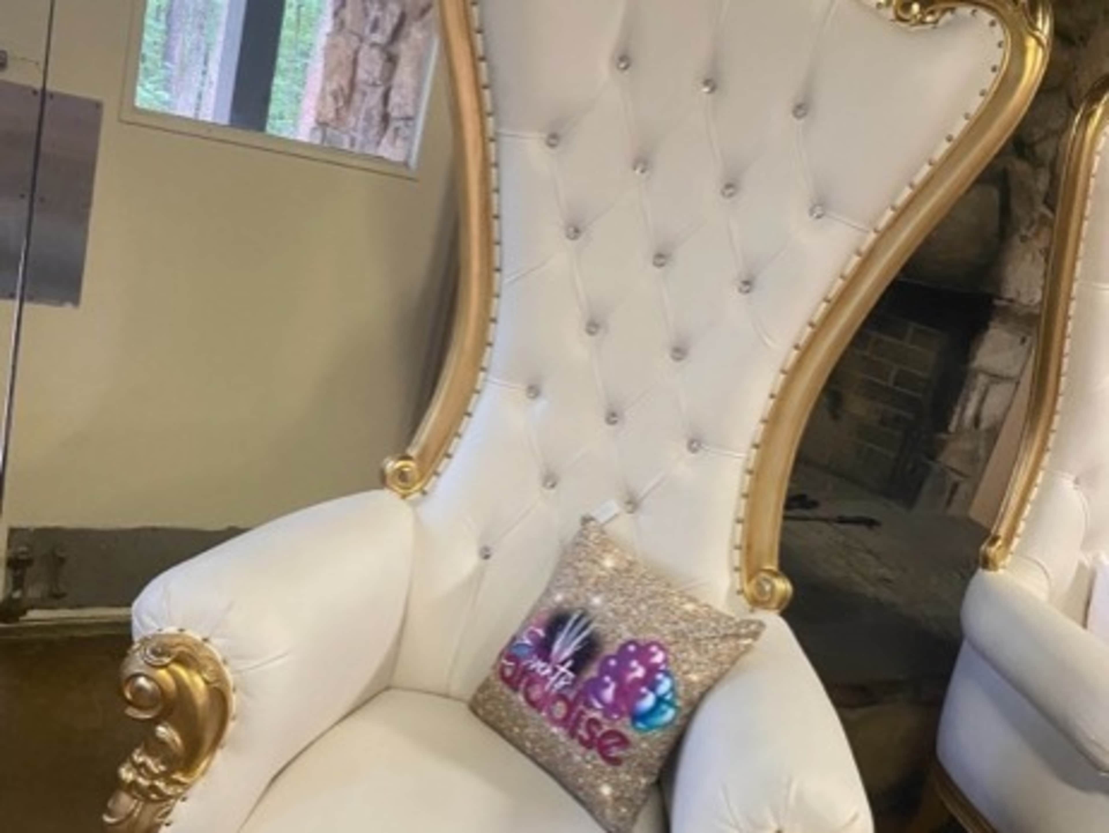 Throne Chair Rental 