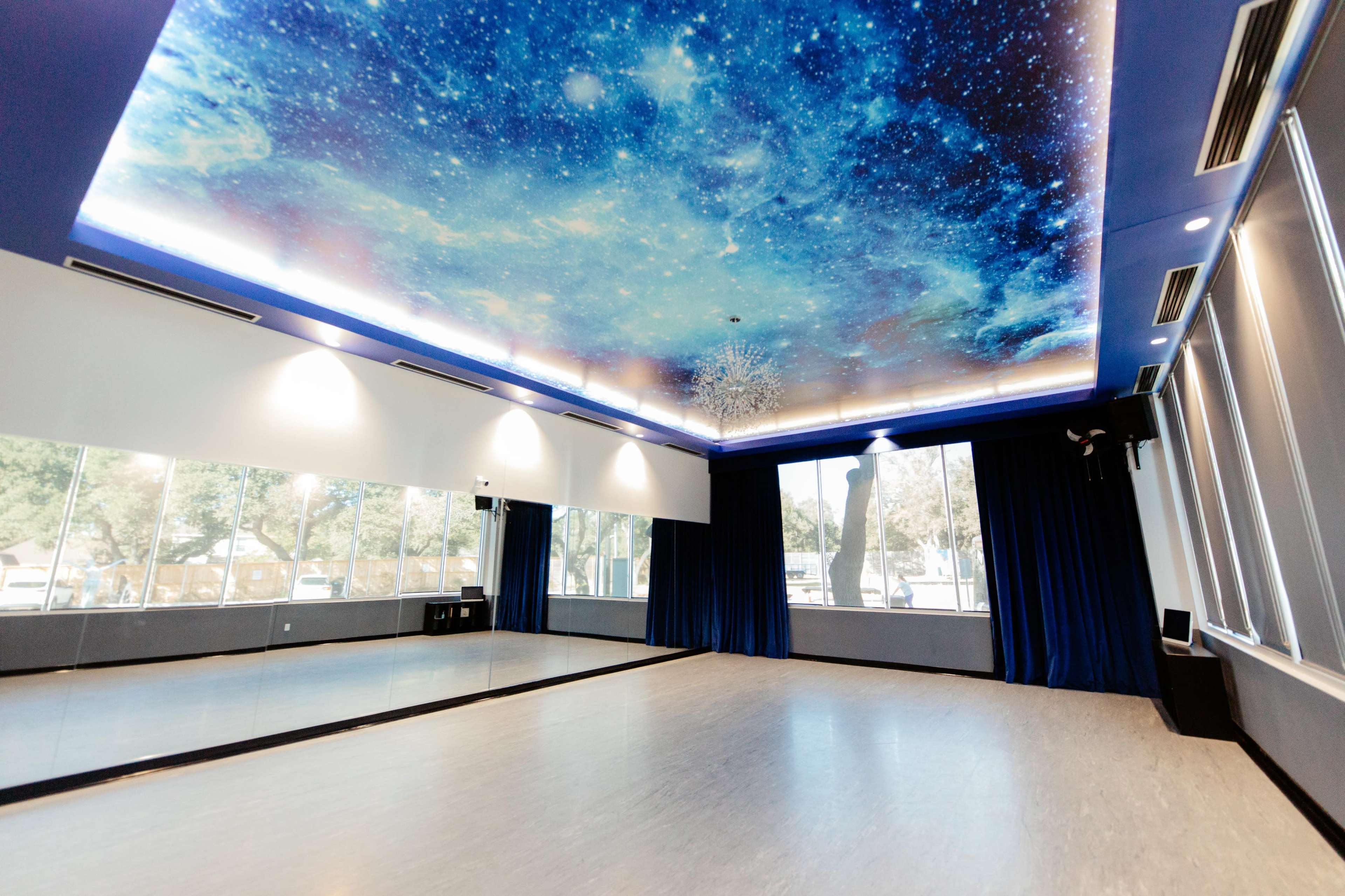 Versatile Multi-Purpose Studio – Perfect for Dance, Fitness, Filming, Meetings & Events Image in , Round Rock, TX