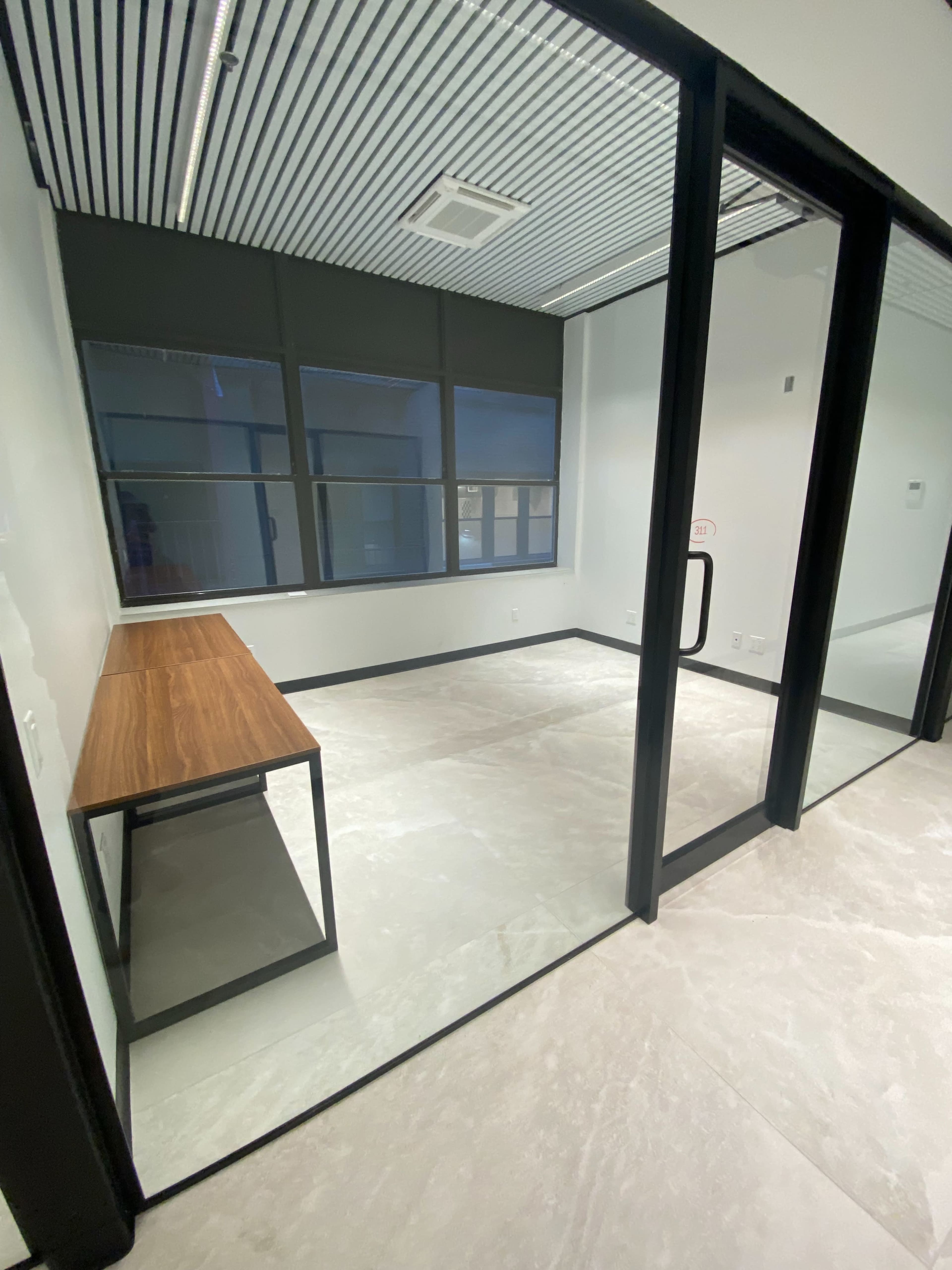 Modern Meeting Room / Day Office for 6 Image in Midtown Manhattan, New York, NY