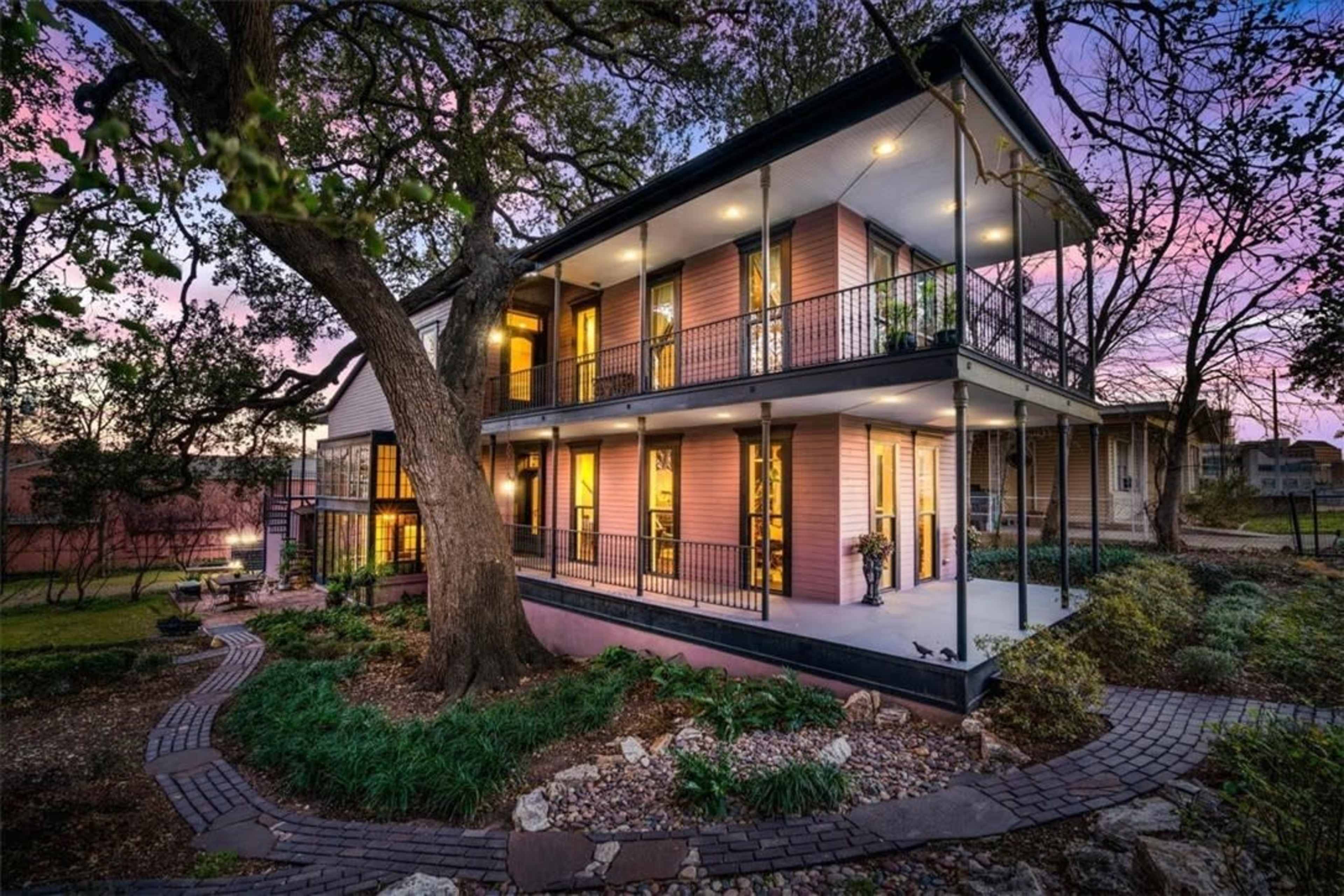 Le Maison Violet RARE - Central Victorian French Quarter Style Manor Image in Central East Austin, Austin, TX