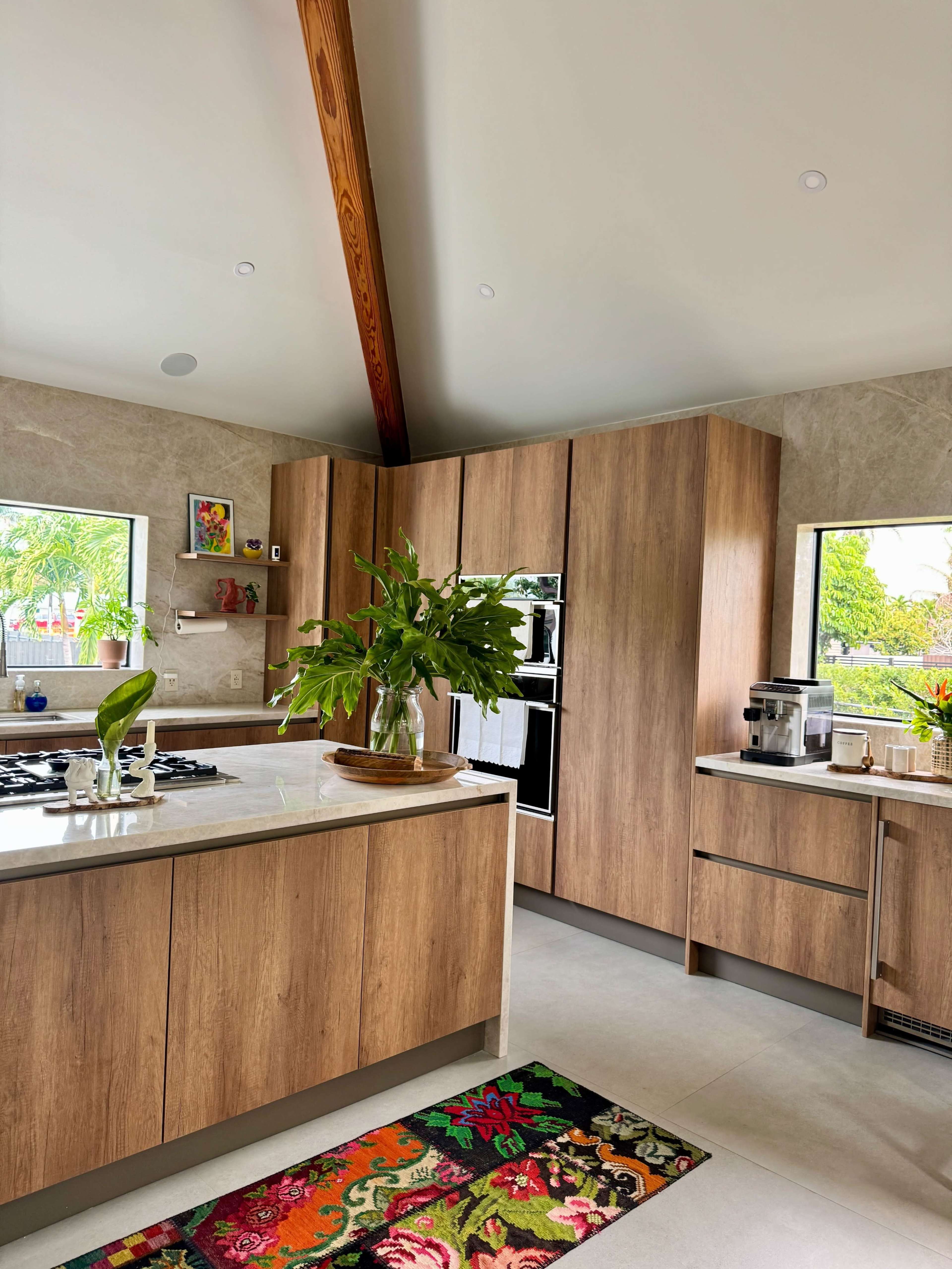 Modern Art-Filled Creative Space — High Ceilings + Natural Light Image in Kendall, Miami, FL