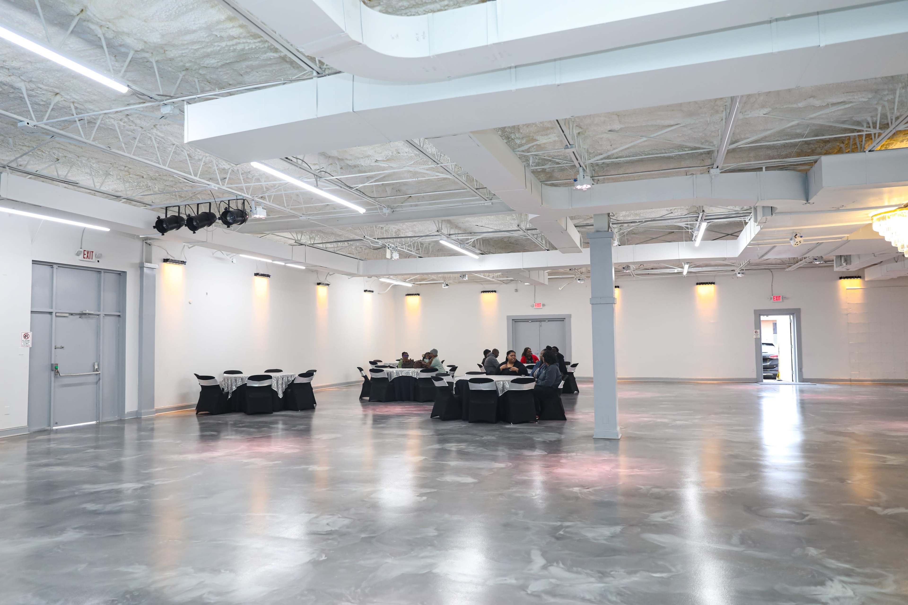 Meeting Space with Gorgeous Flooring Image in Memphis, Memphis, TN