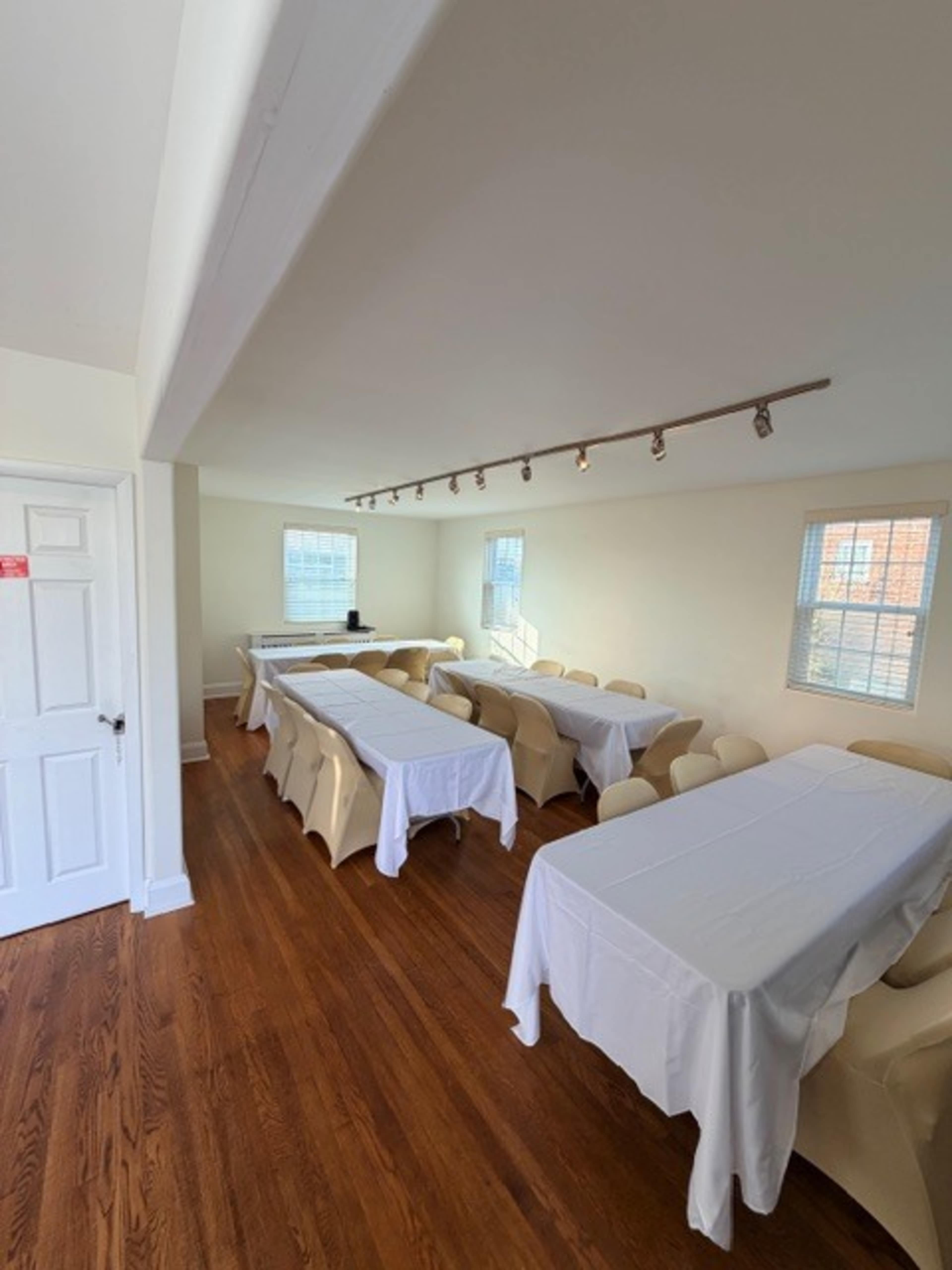 Urban Elegant Event Suite with Luxurious Intimate Atmosphere Image in Rosedale, Rosedale, MD