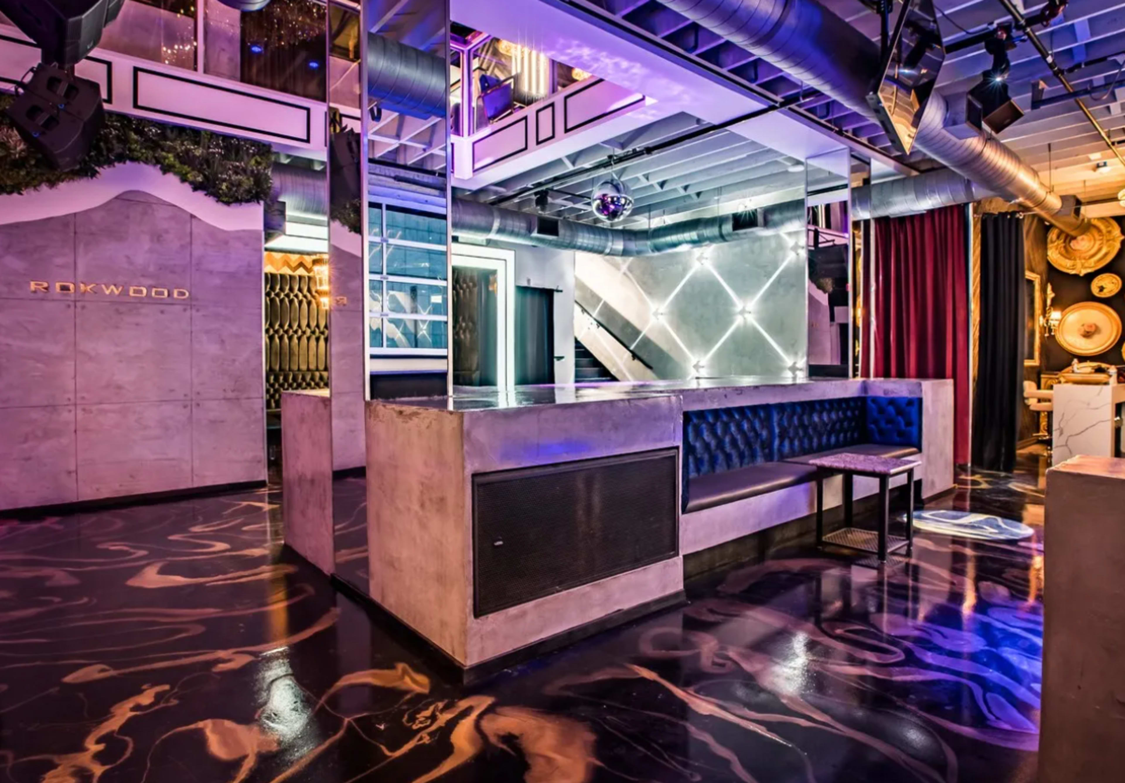 Downtown Upscale Bar and Lounge Image in Dallas Downtown Historic District, Dallas, TX