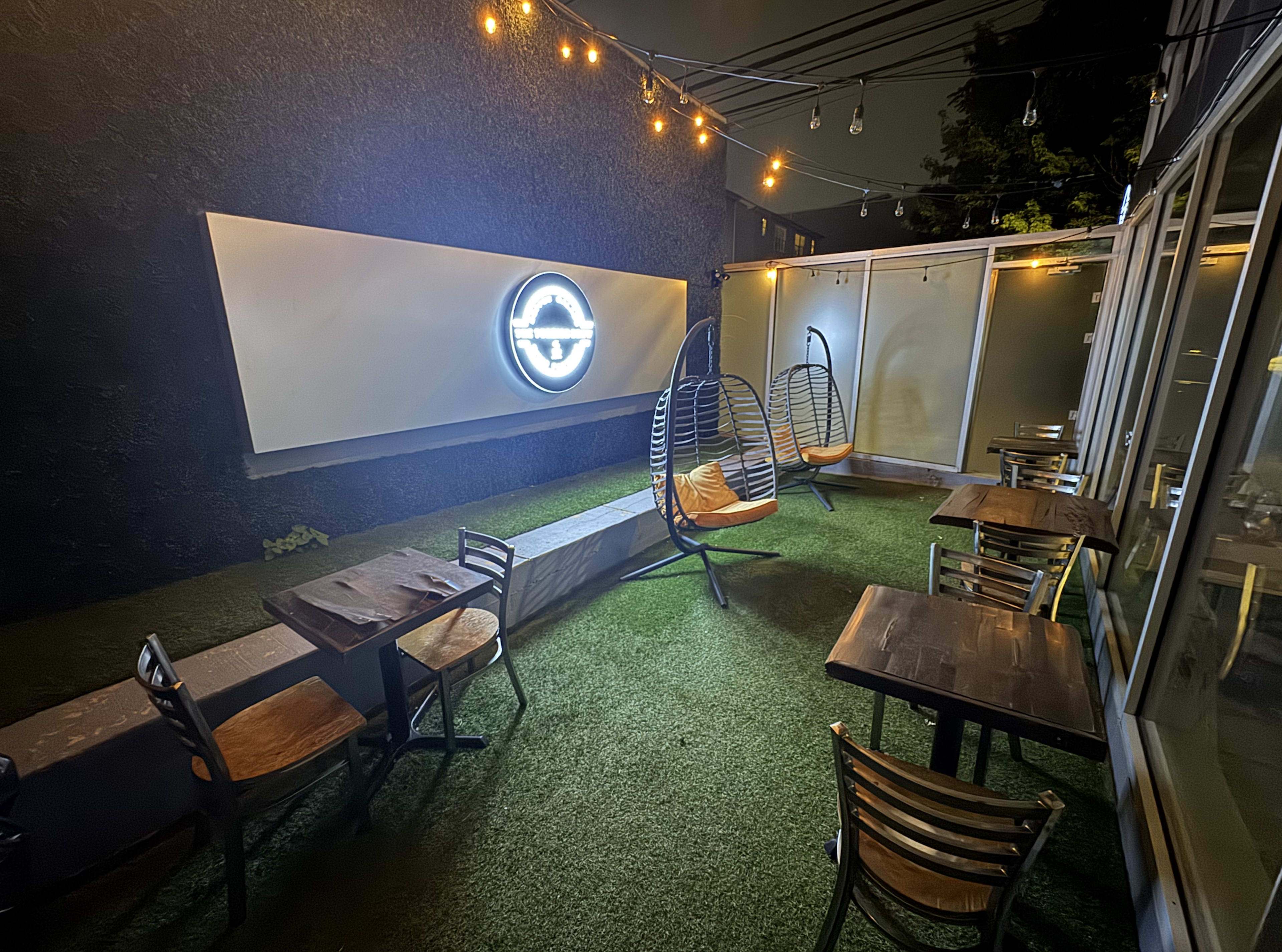 🛋️ | Modern Lounge | 👱🏻‍♀️ | Space with 60+ Capacity | 📶 Image in North Philadelphia, Philadelphia, PA