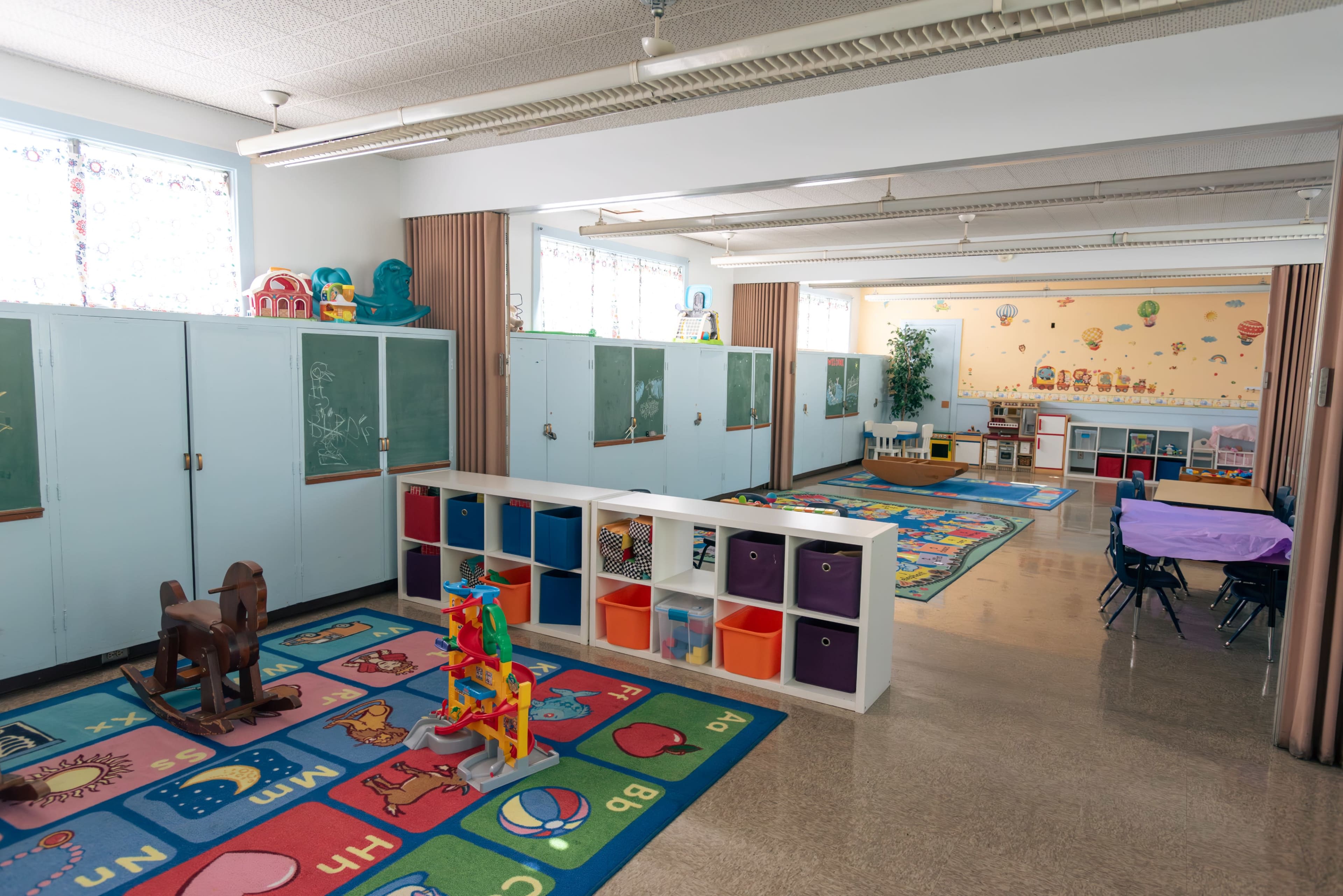 School Building with Social Hall and Kitchen Image in Valley Glen, Van Nuys, CA