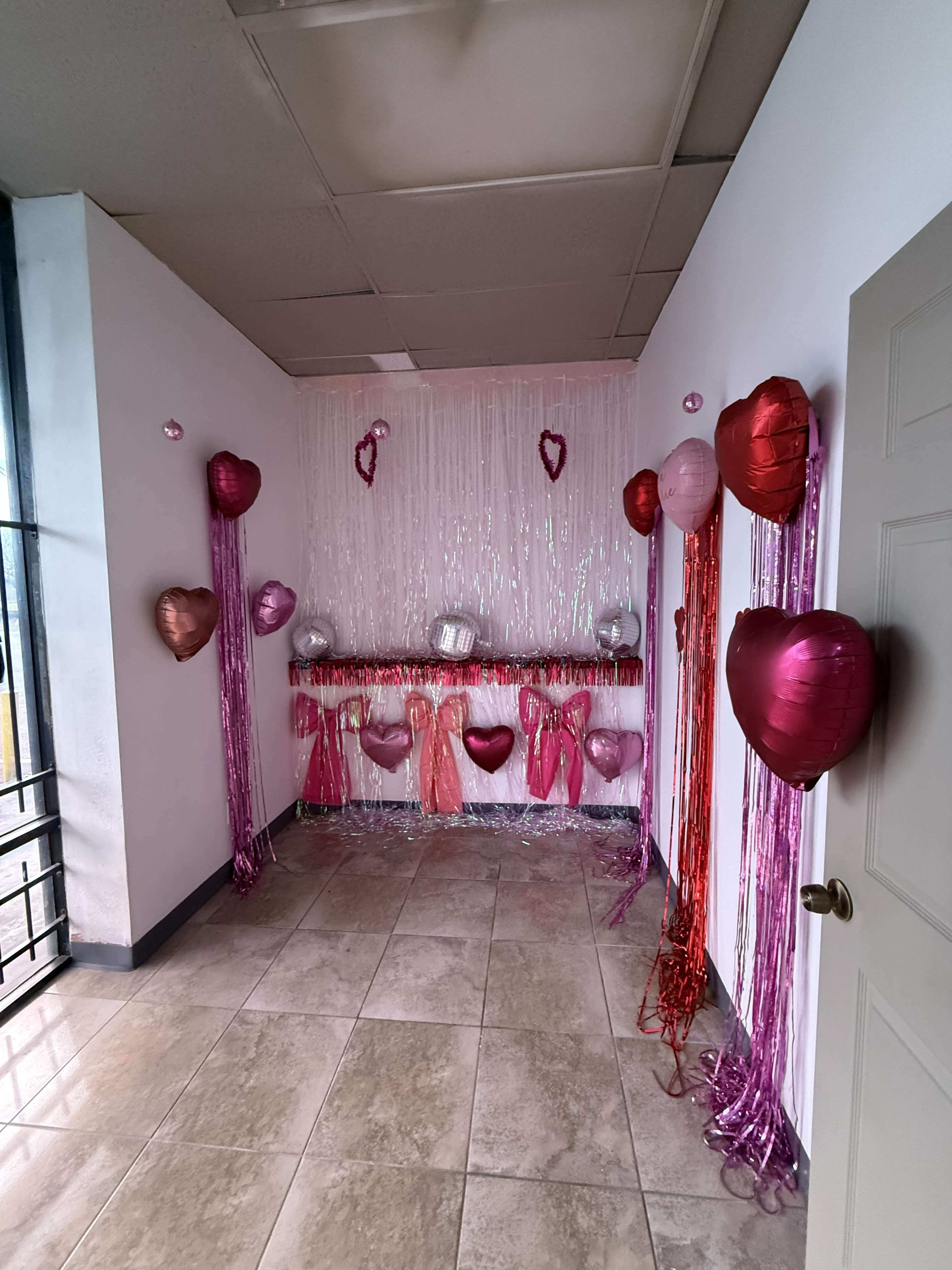 Urban Houston Salon Suites with Flexible Multi-Stylist Rooms Image in Central Southwest, Houston, TX