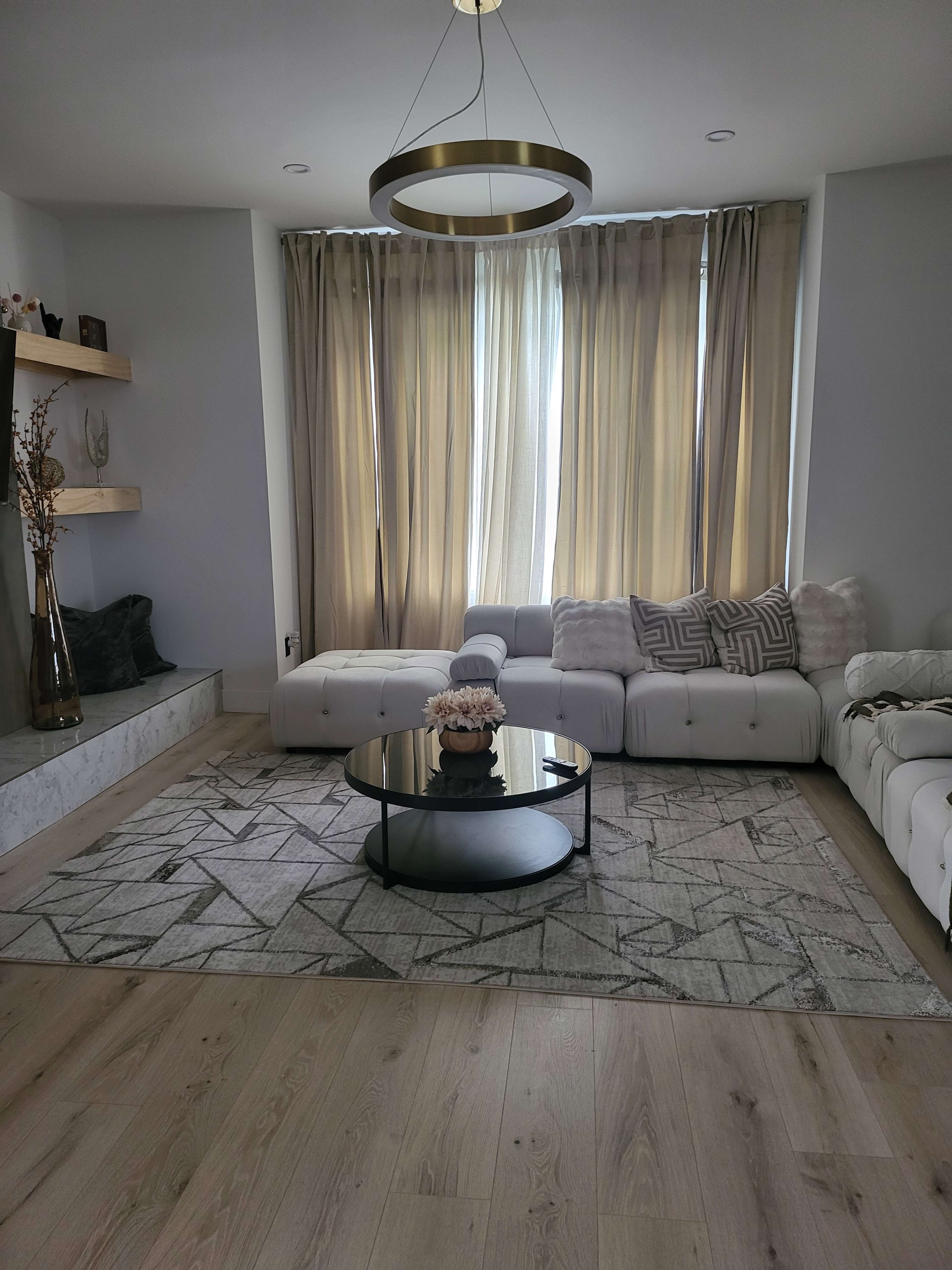 Bright & Airy Home for Groups | Secure Parking + Great Location Image in Weequahic, Newark, NJ