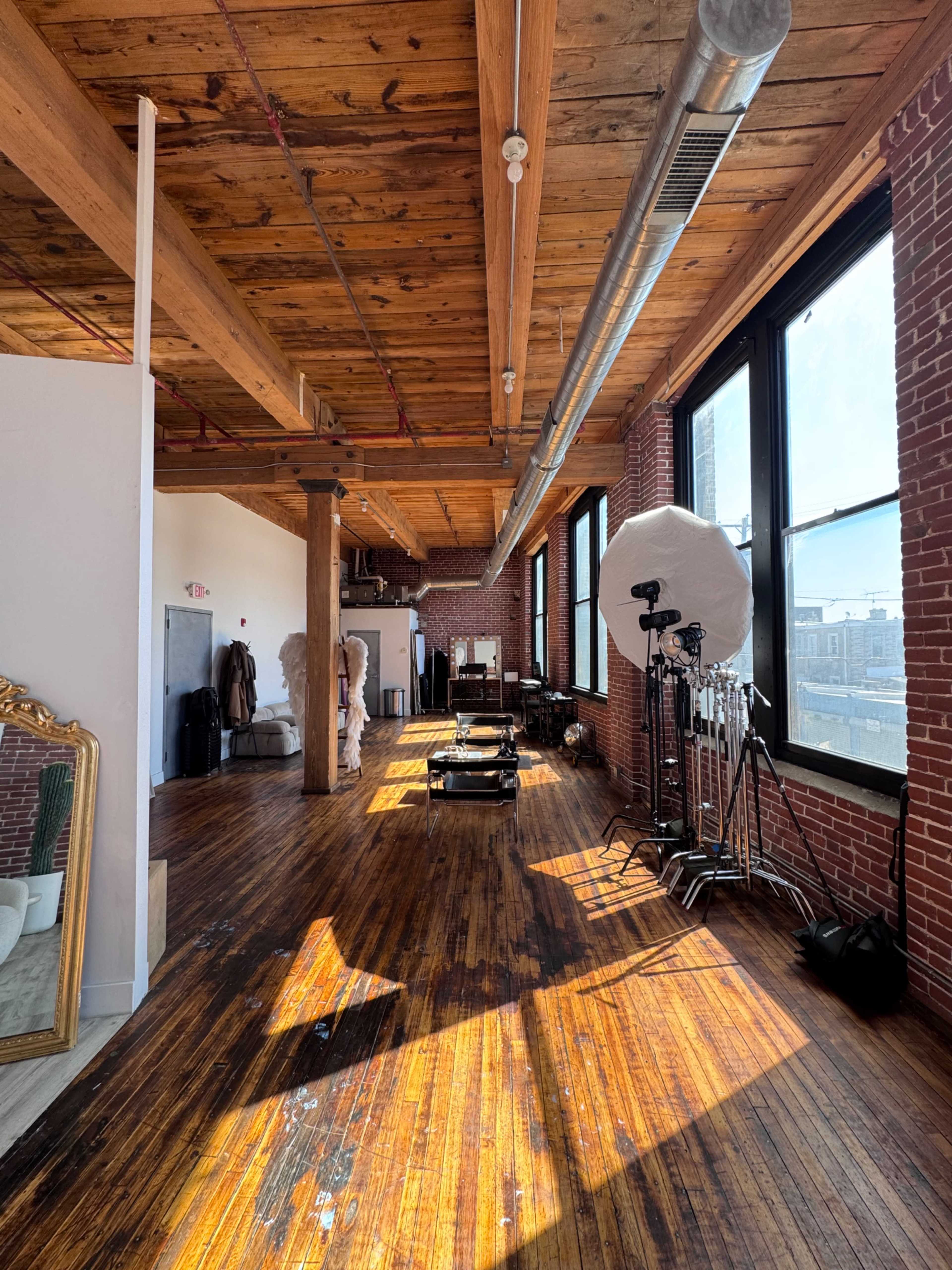 Caviar Studios: Luxury Daylight Loft with Curated Editorial Sets Image in North Philadelphia, Philadelphia, PA